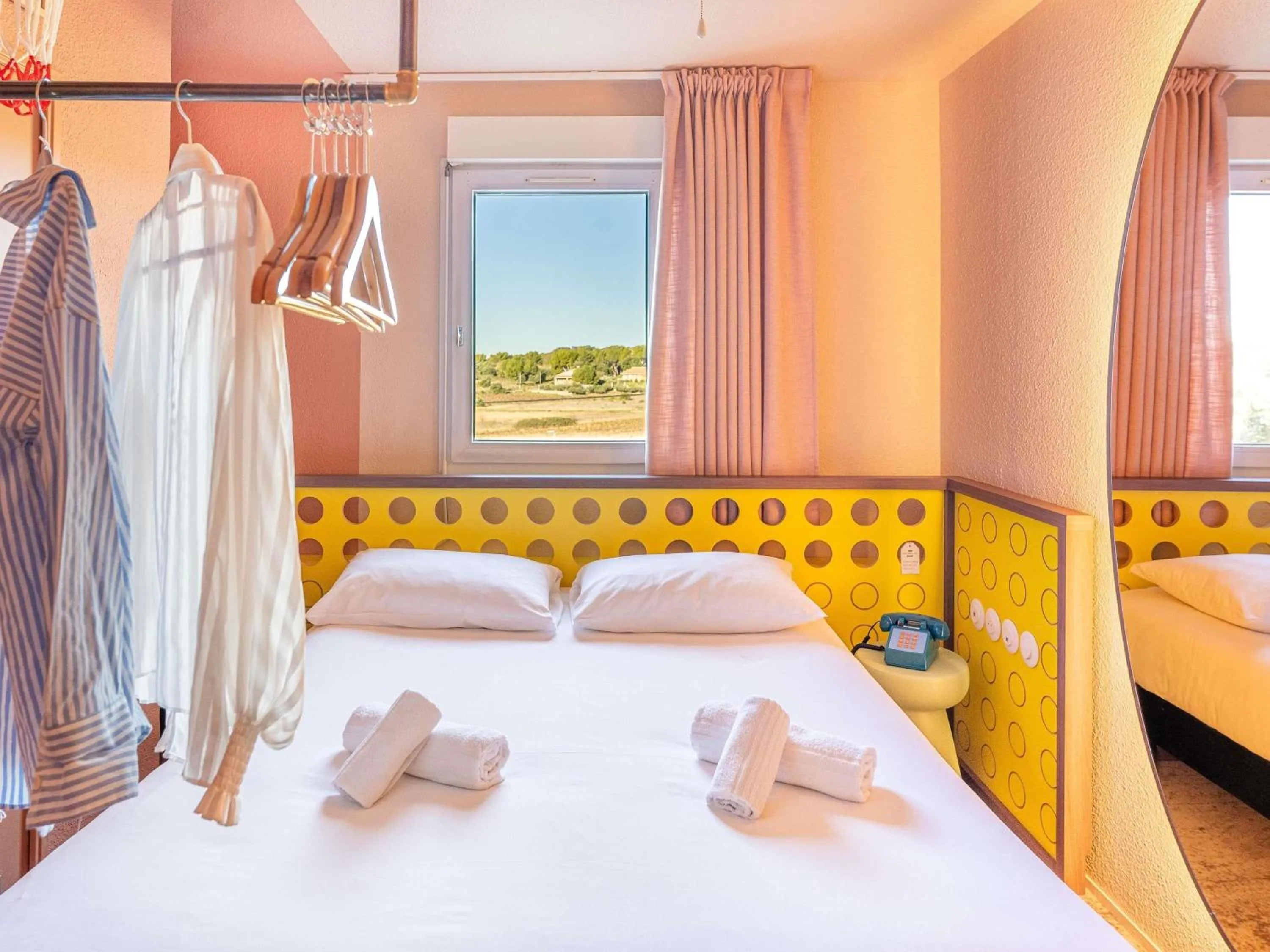 Bedroom, Bed in greet hôtel Pont du Gard - Route d'Avignon