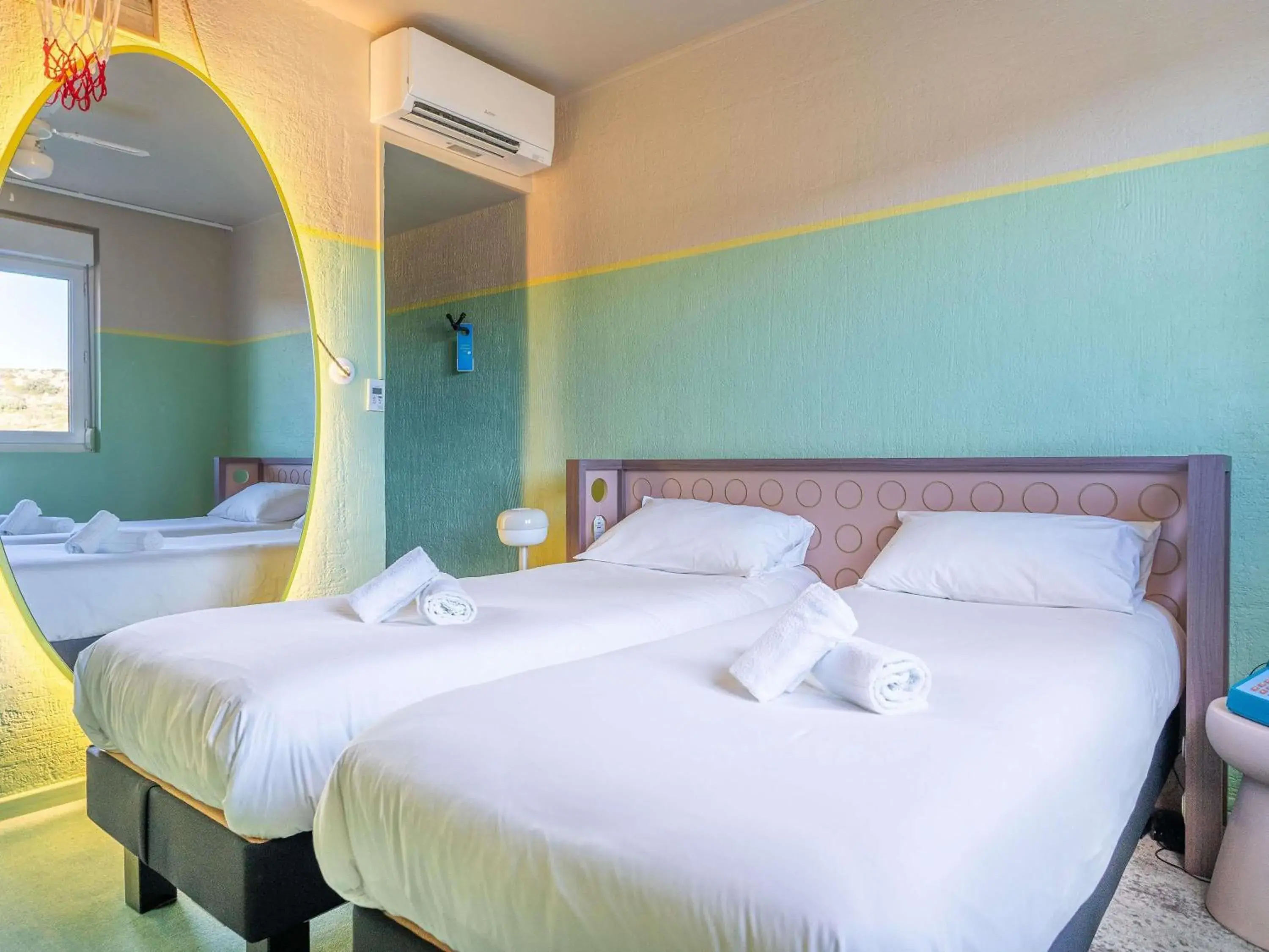 Bedroom, Bed in greet hôtel Pont du Gard - Route d'Avignon Bedroom, Bed in greet hôtel Pont du Gard - Route d'Avignon