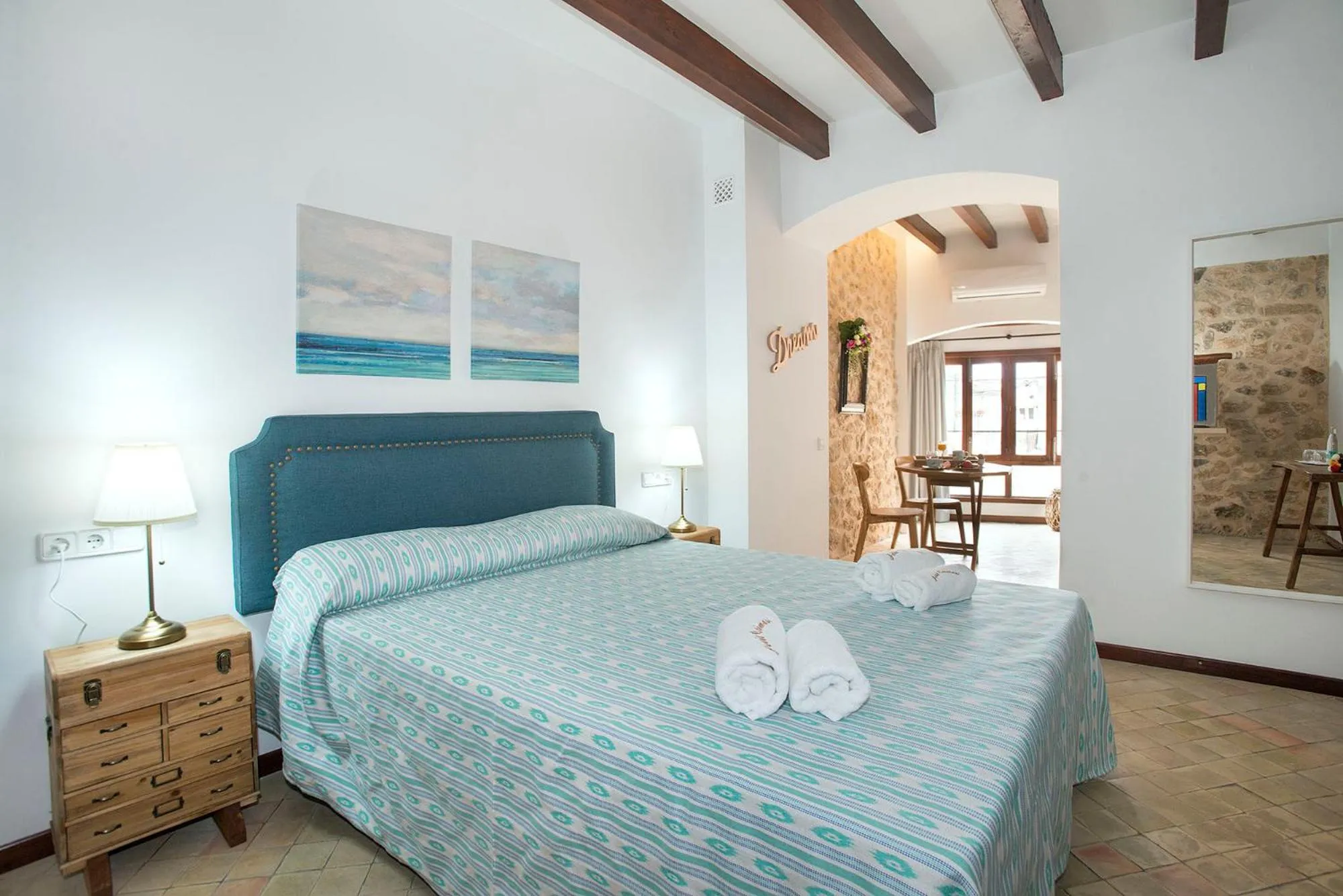 Bed in Petit Caimari - Turismo de interior