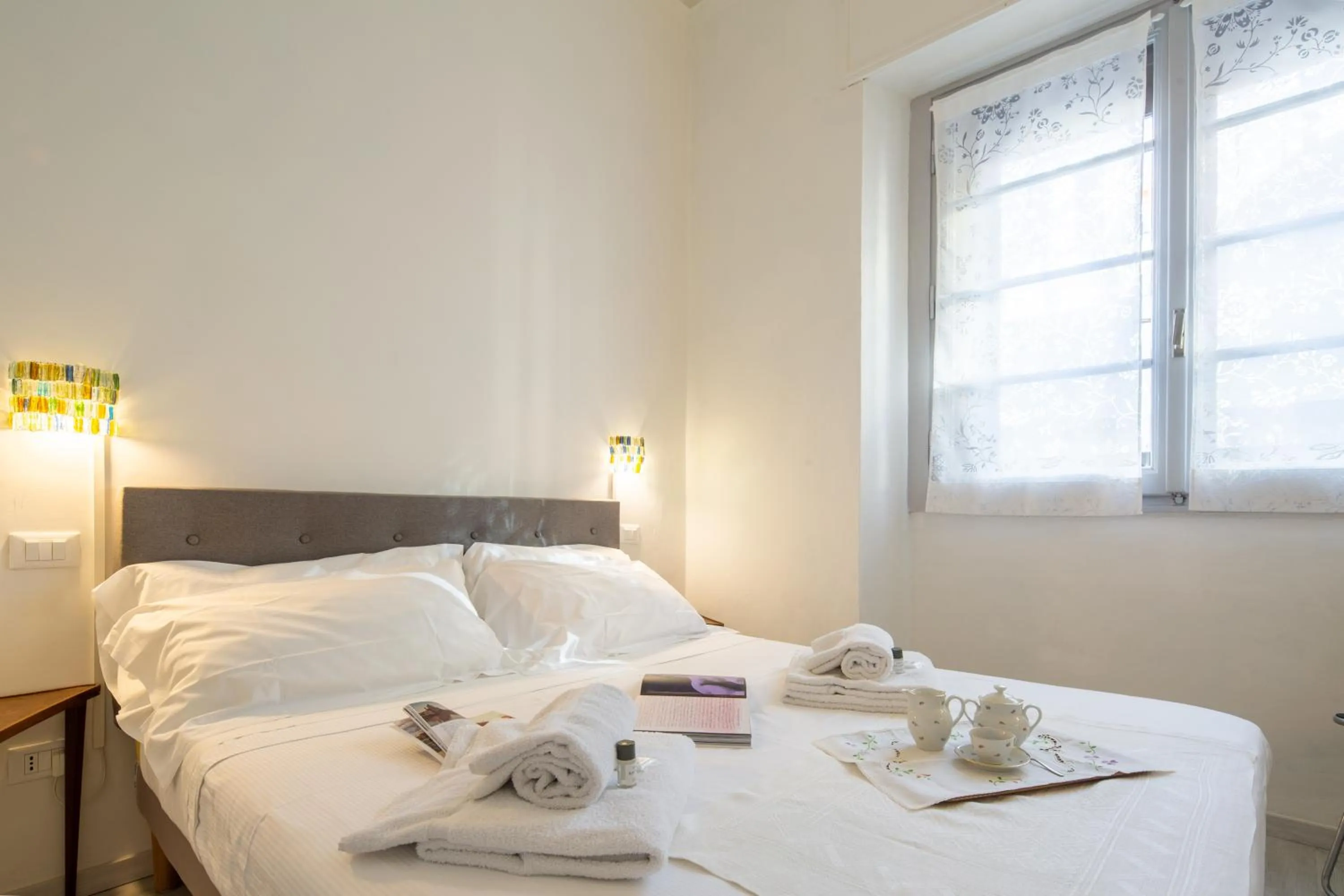 Bed in Central Station Apartment by Mmega