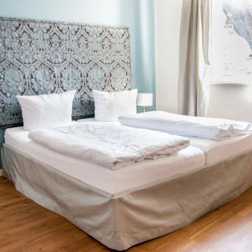 Bed in Hotel Trabener Hof