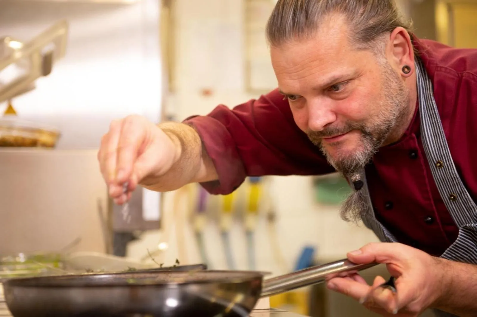Kitchen or kitchenette in Dappers Wellness Hotel