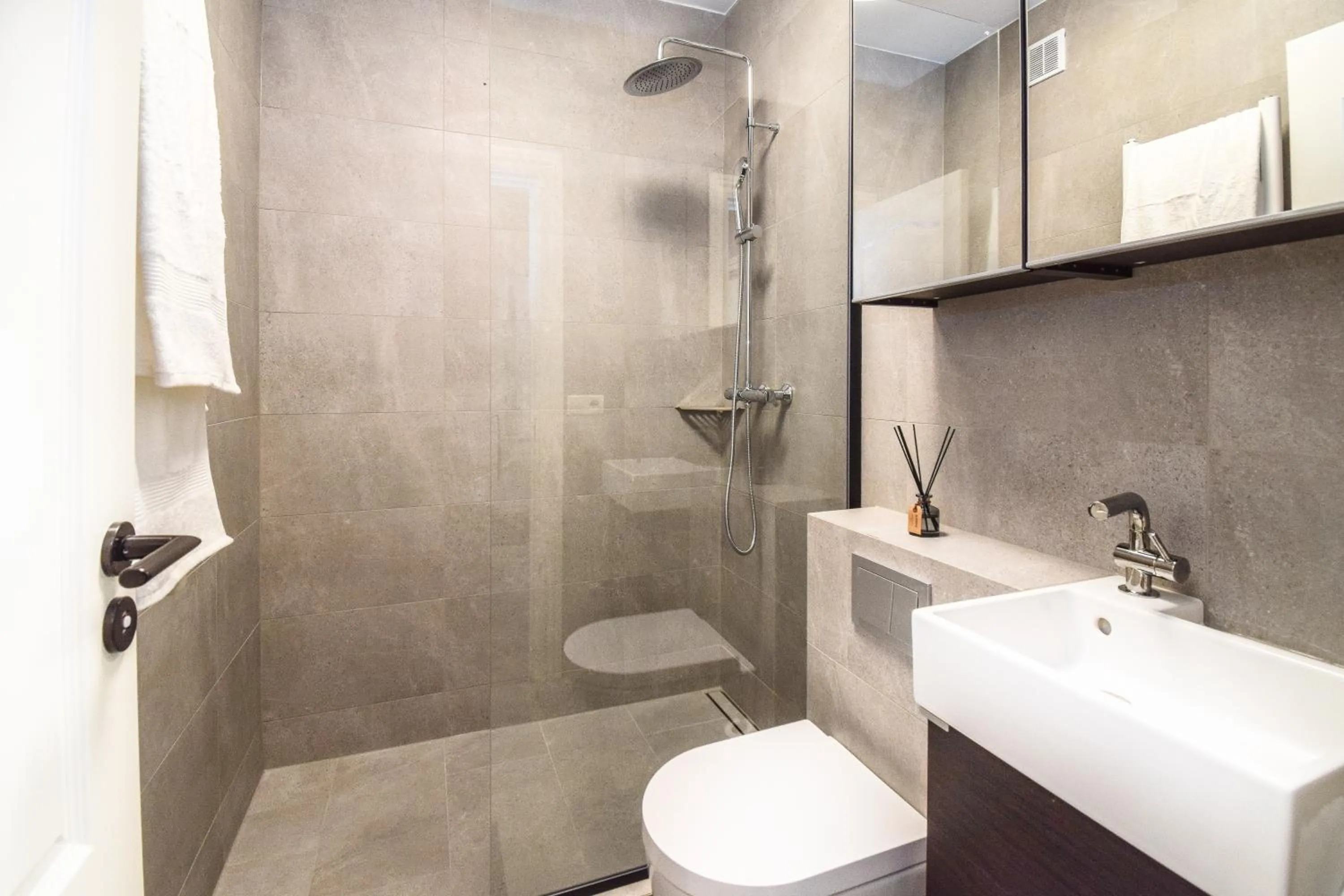 Bathroom in Greenkey Apartment S30