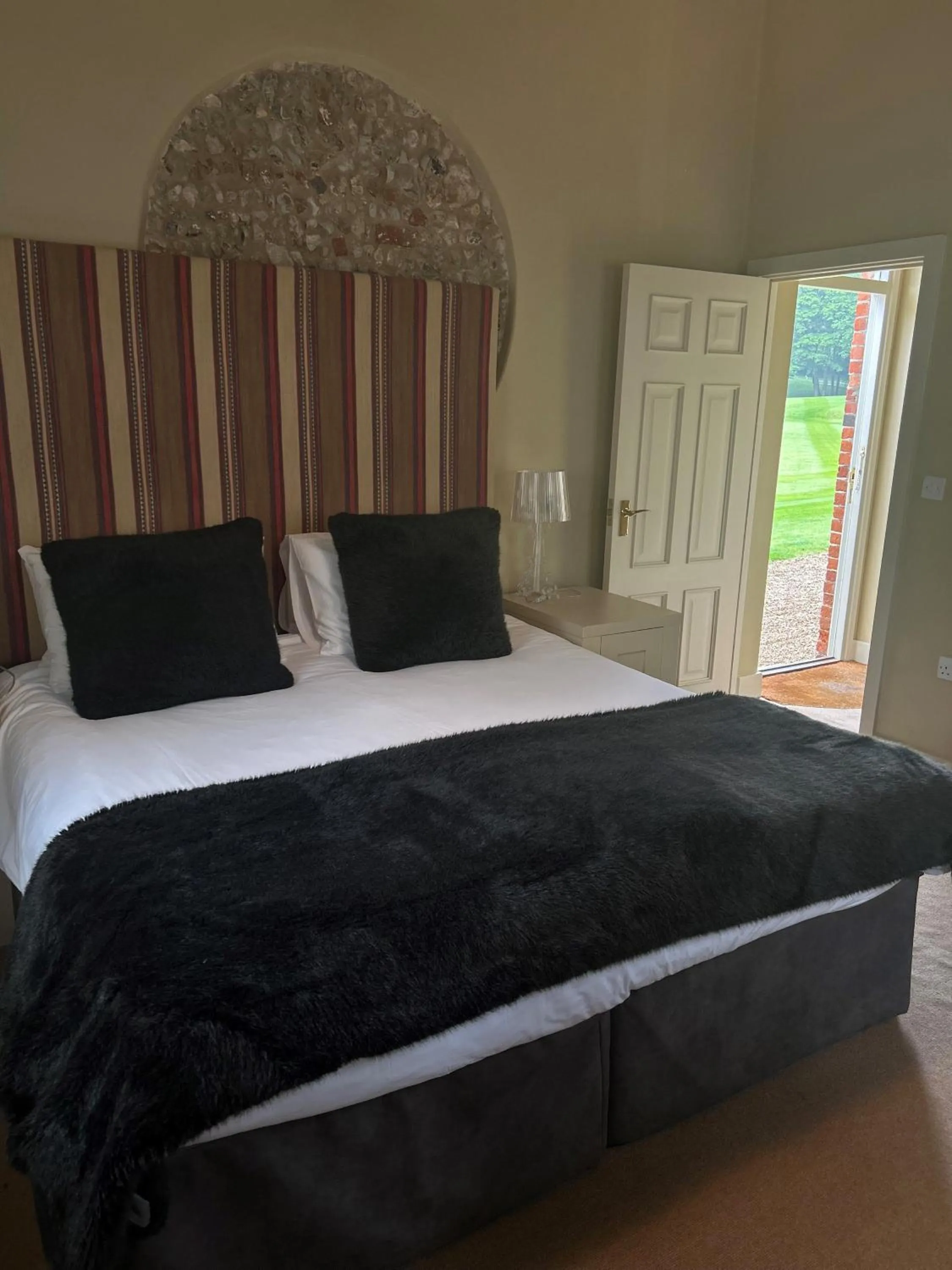 Facade/entrance, Bed in Milsoms Kesgrave Hall