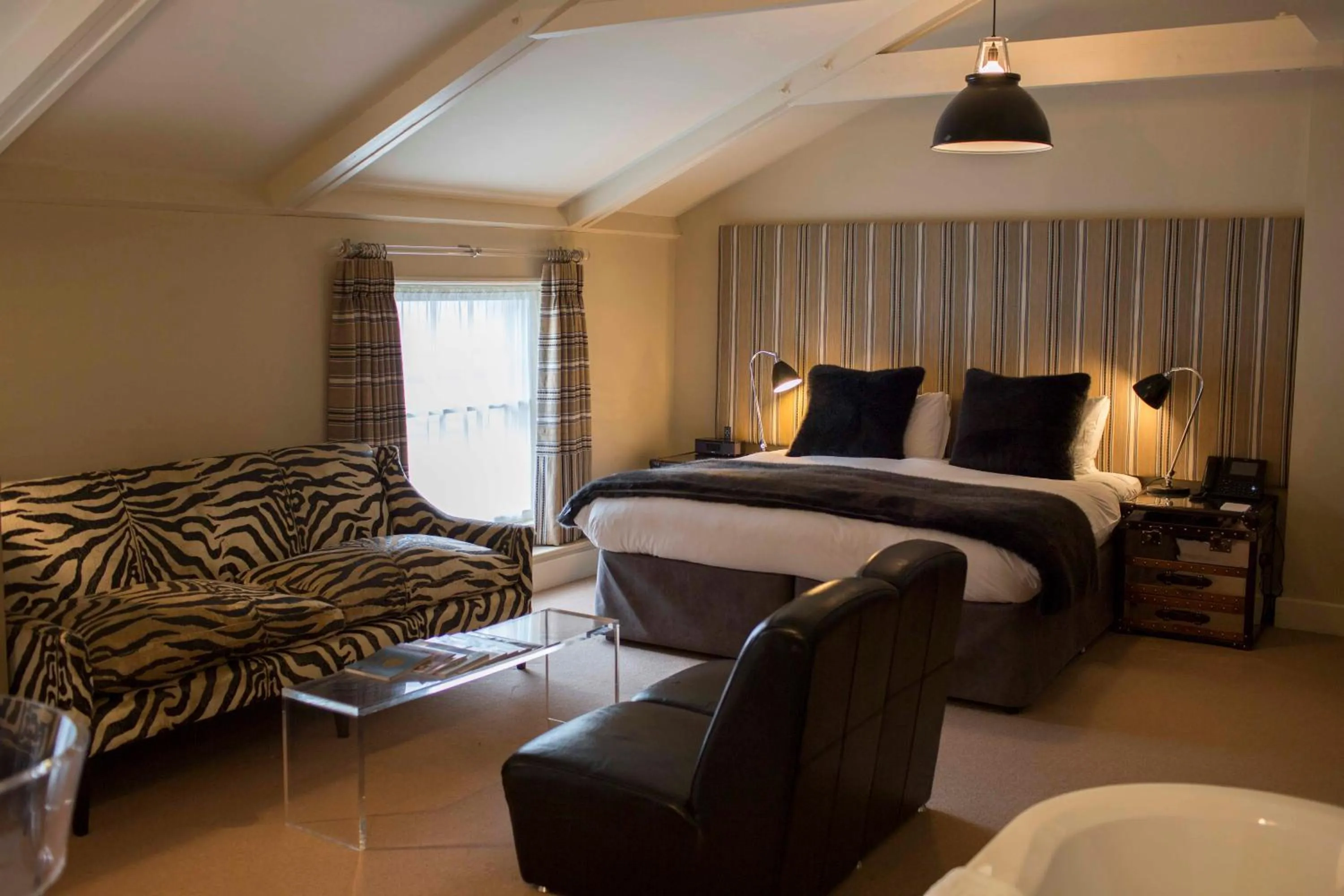 Bathroom, Bed in Milsoms Kesgrave Hall