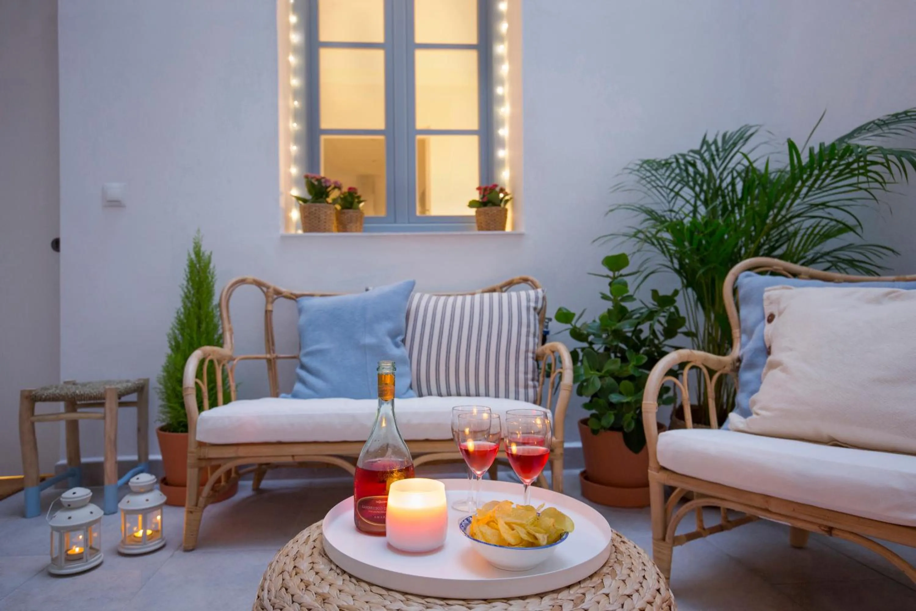 Two-Bedroom Apartment in Apartamento Cádiz Centro Blue Window