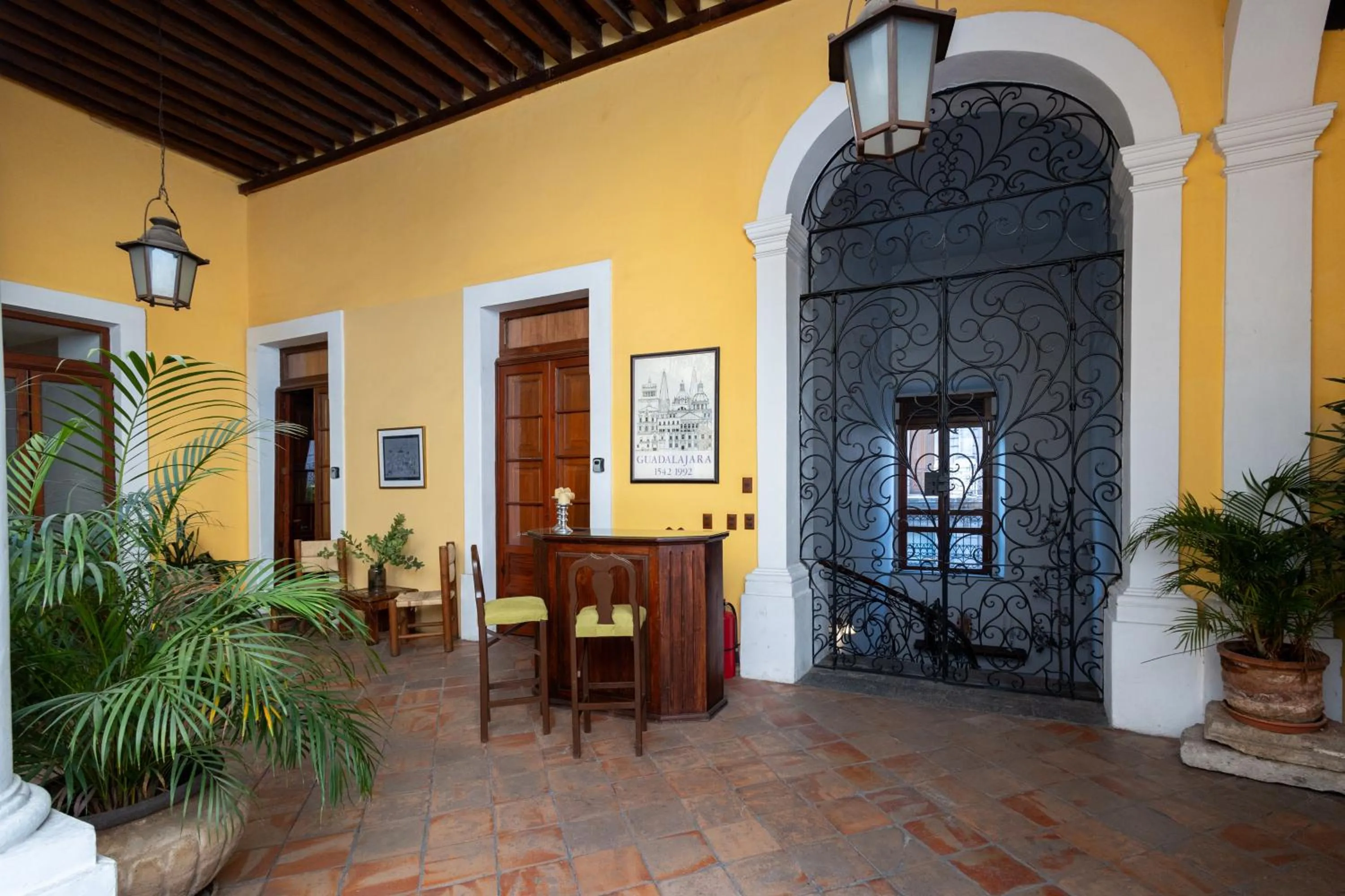 Property building in Casa Araiza