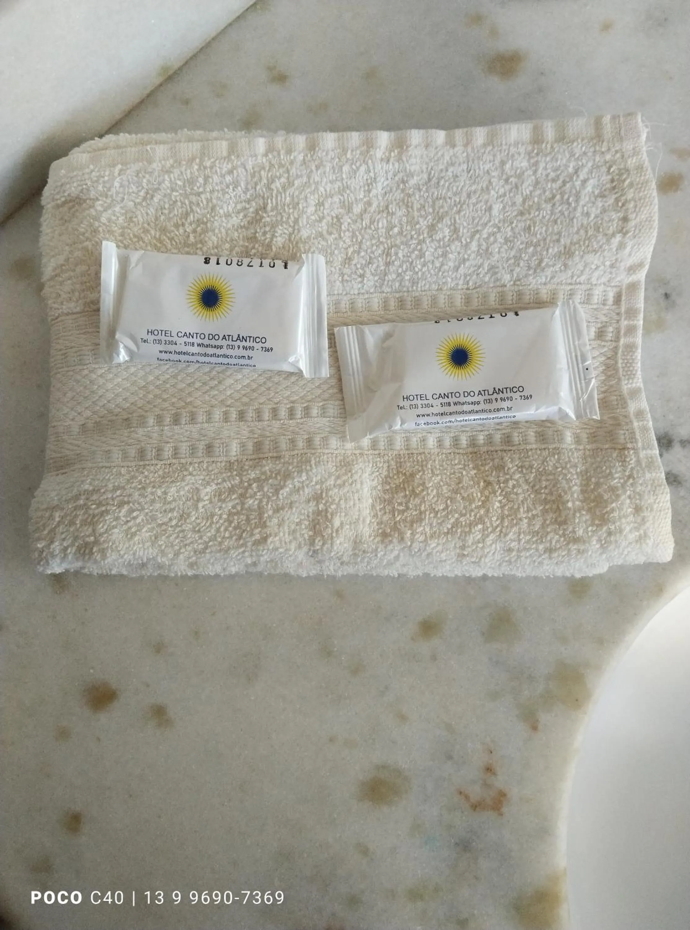 towels in Hotel Canto do Atlântico