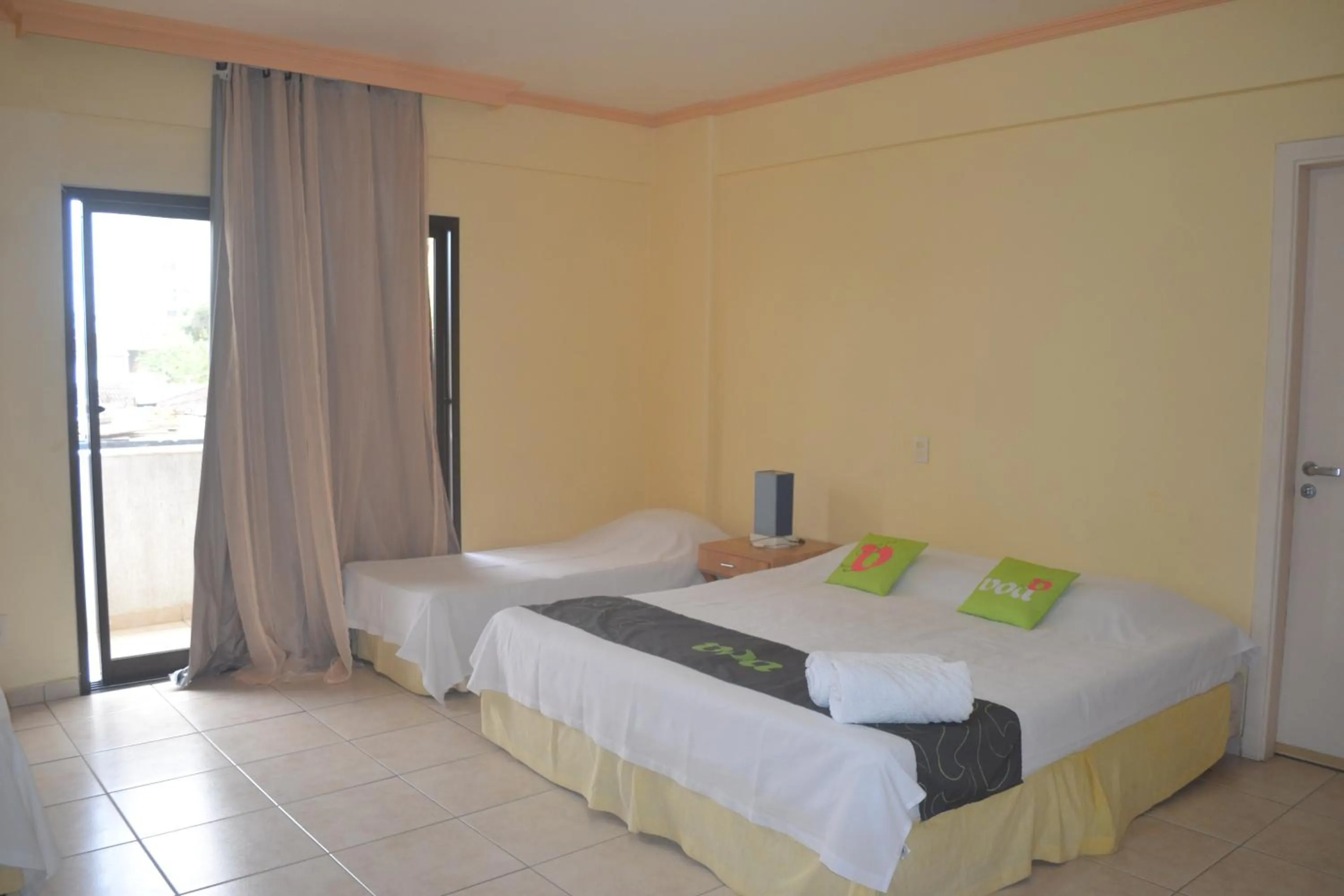 Photo of the whole room, Bed in Hotel Canto do Atlântico