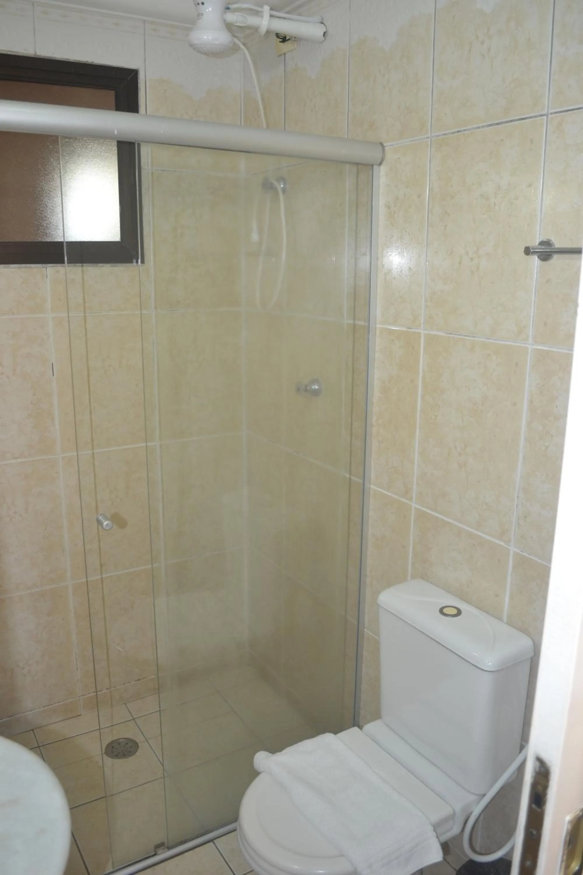 Shower in Hotel Canto do Atlântico