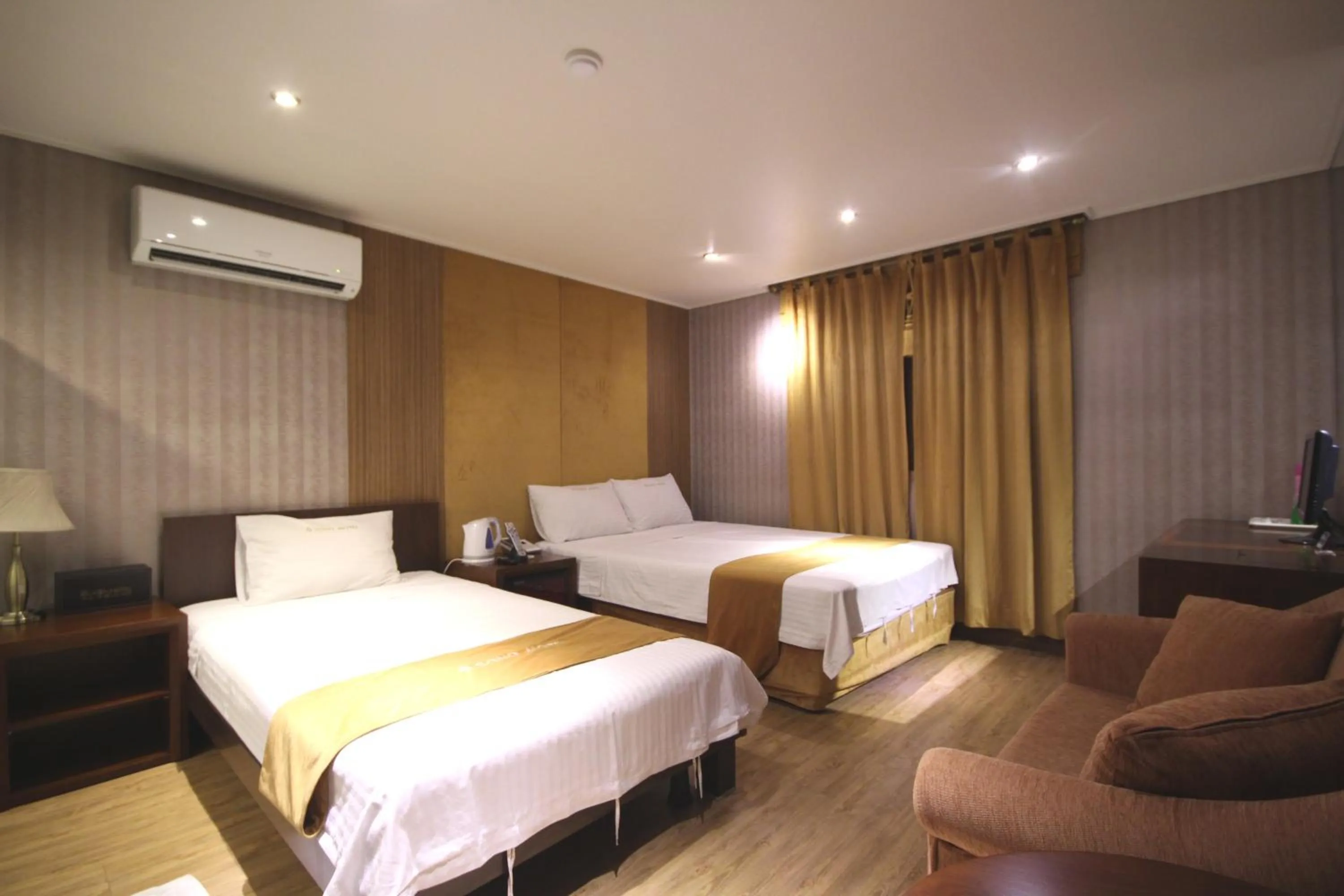 Photo of the whole room in Sono Hotel