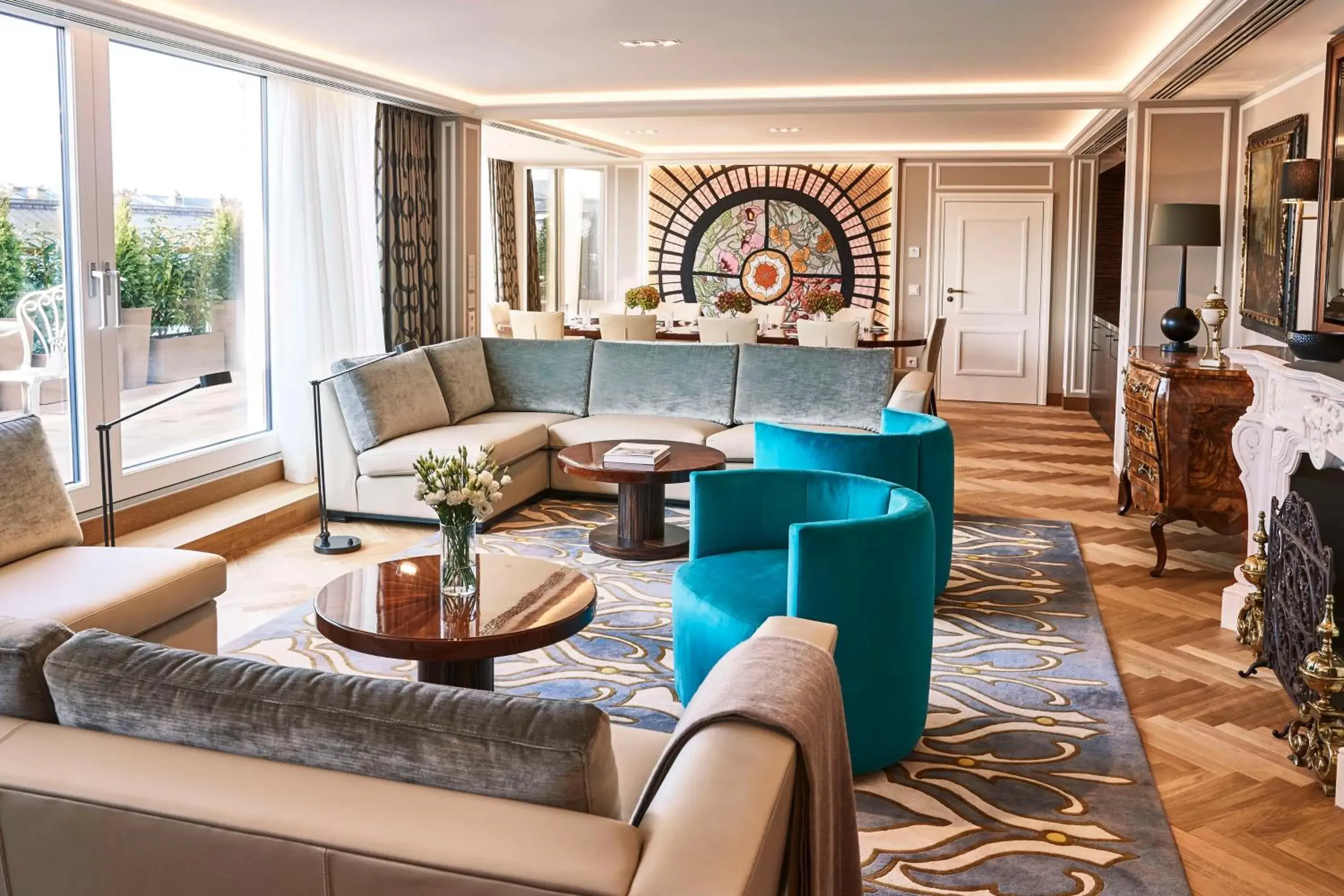 Living room in Vier Jahreszeiten Kempinski München Living room in Vier Jahreszeiten Kempinski München