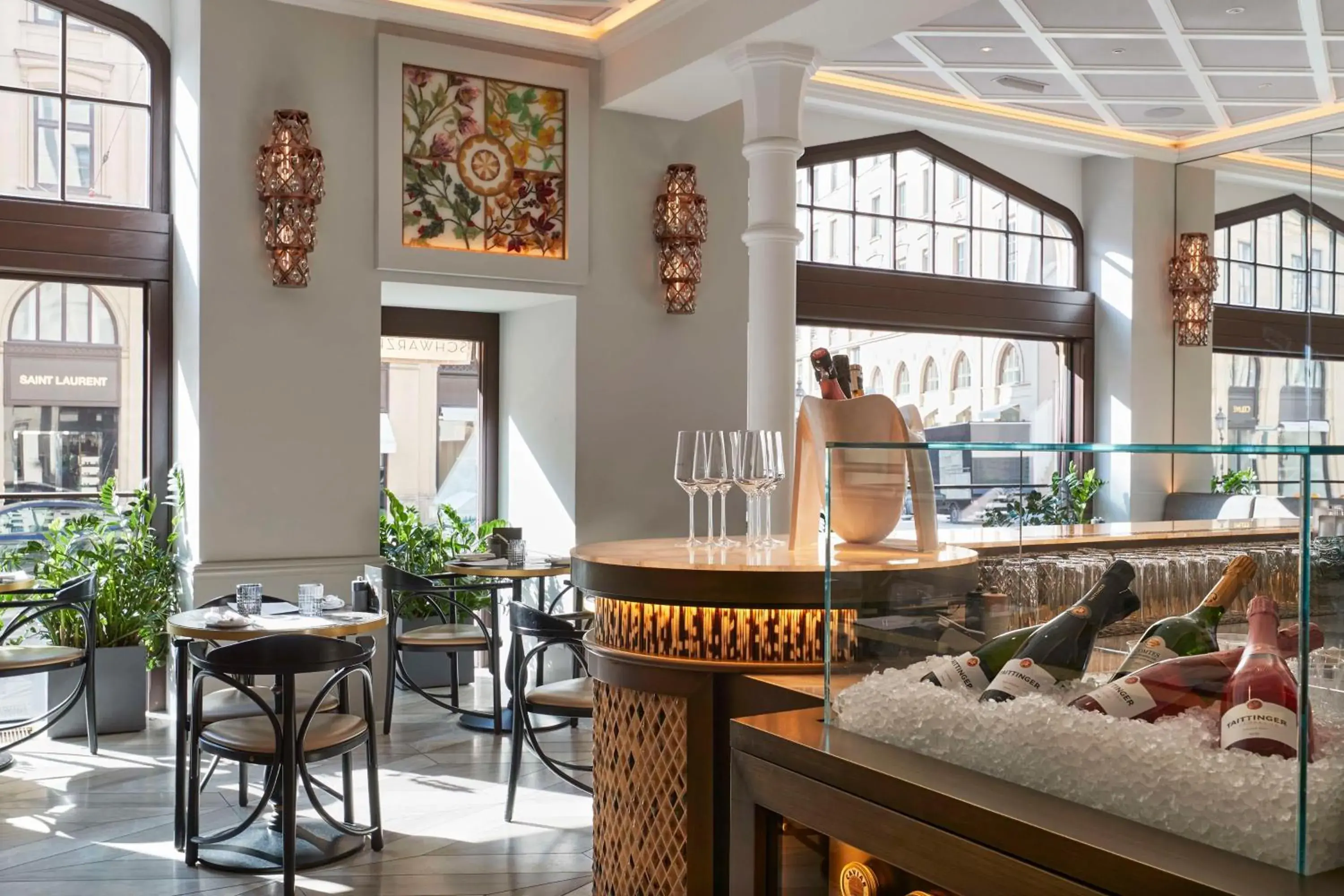 Restaurant/places to eat in Vier Jahreszeiten Kempinski München Restaurant/places to eat in Vier Jahreszeiten Kempinski München