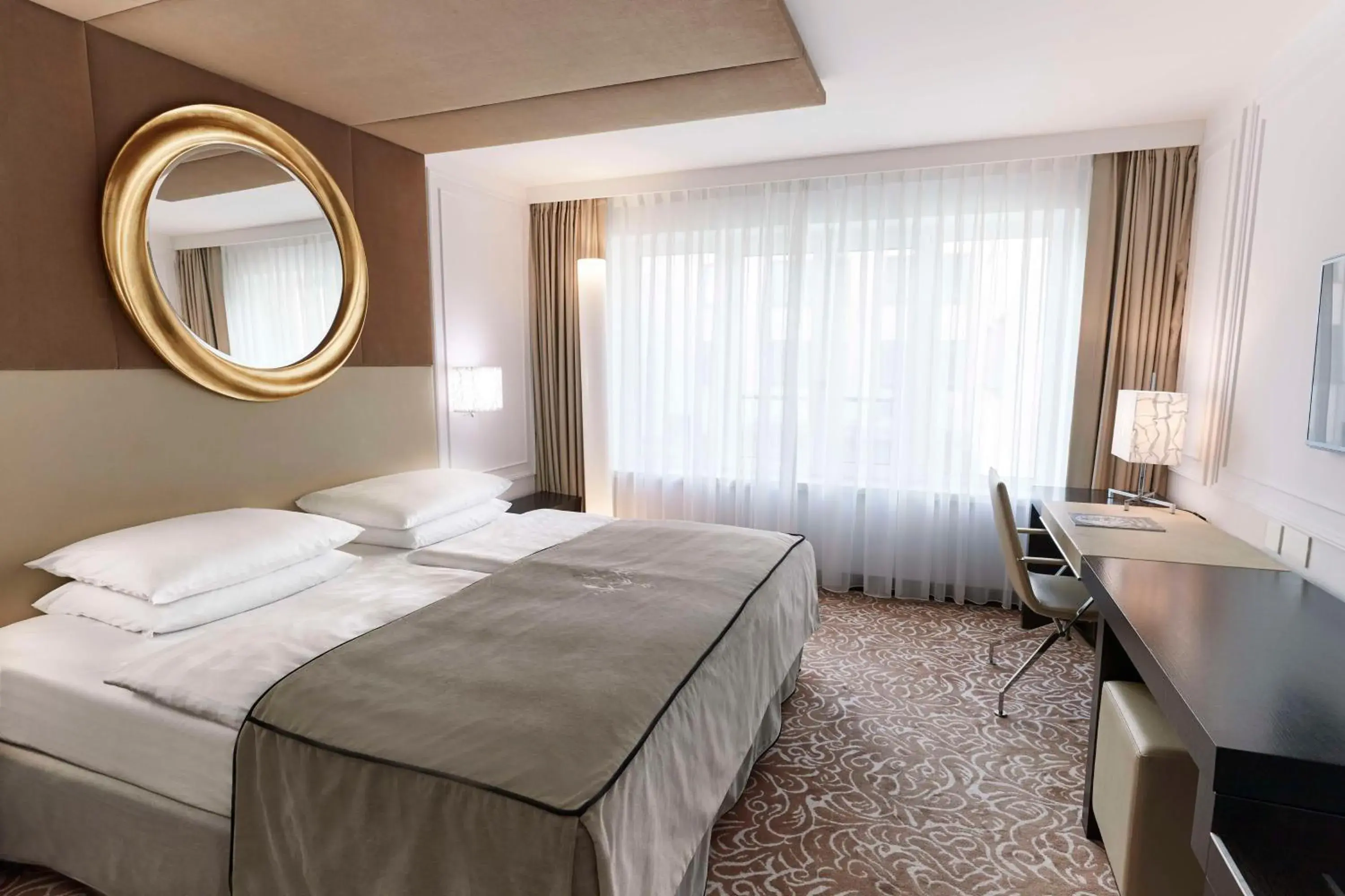 Superior Room in Vier Jahreszeiten Kempinski München Superior Room in Vier Jahreszeiten Kempinski München