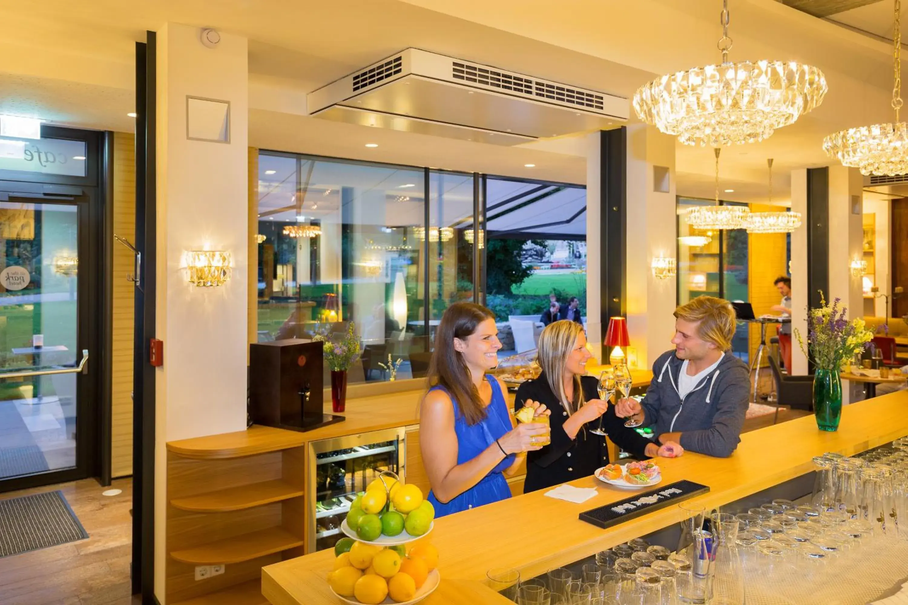 Restaurant/places to eat in At the Park Hotel Restaurant/places to eat in At the Park Hotel