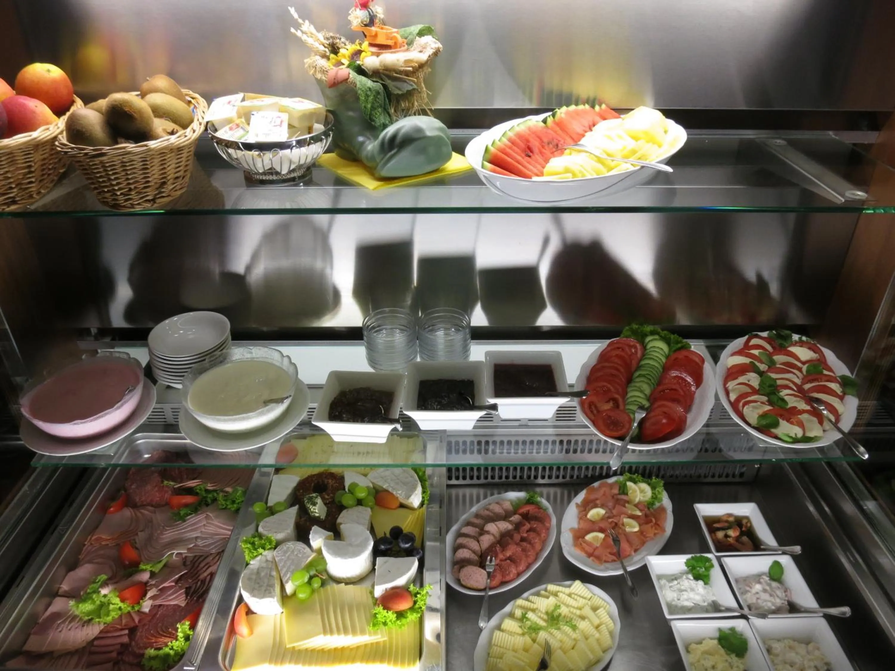 Breakfast in Hotel Elefant