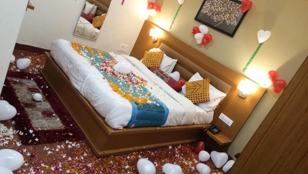 Bed in Banyan hotel&restro