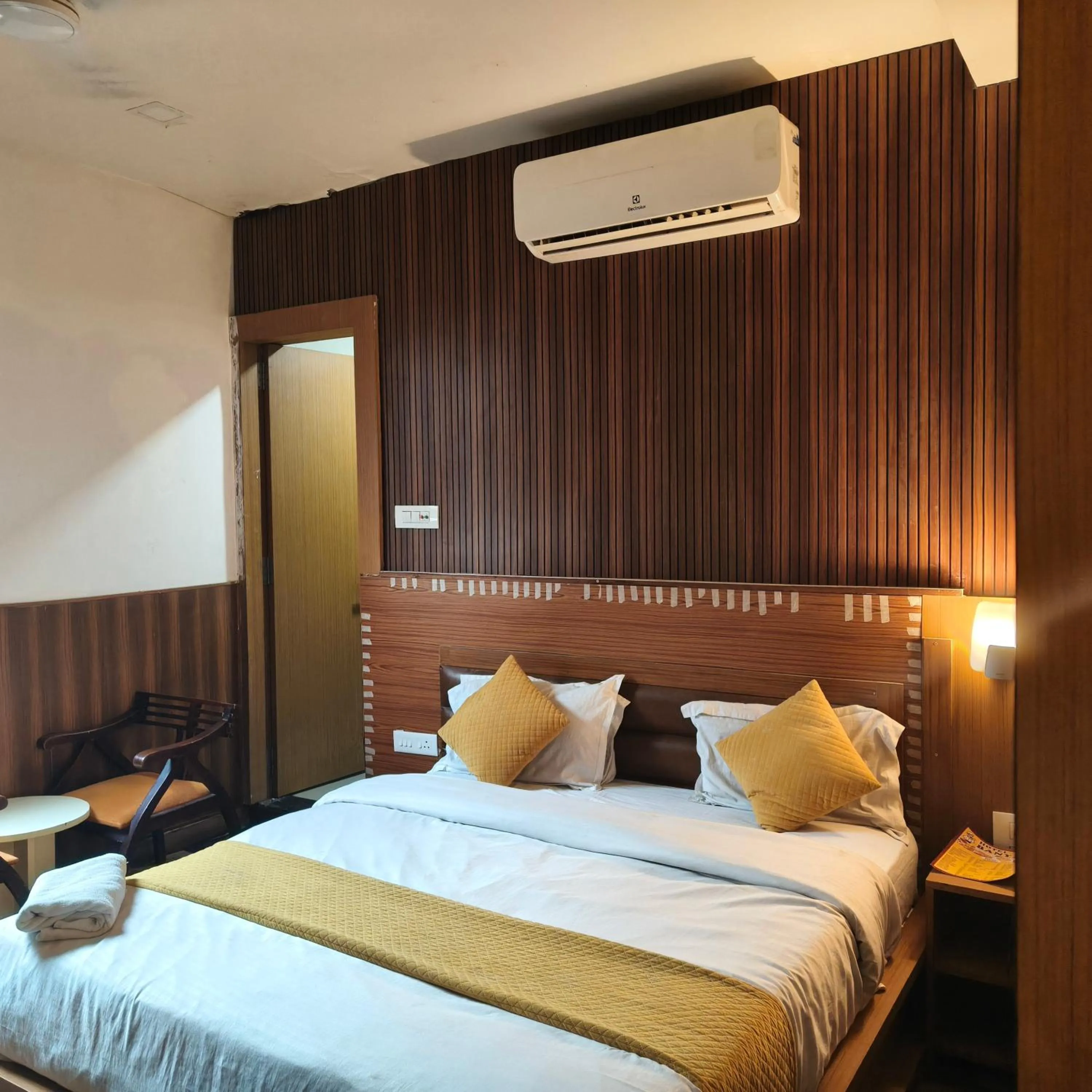 Bed in Banyan hotel&restro