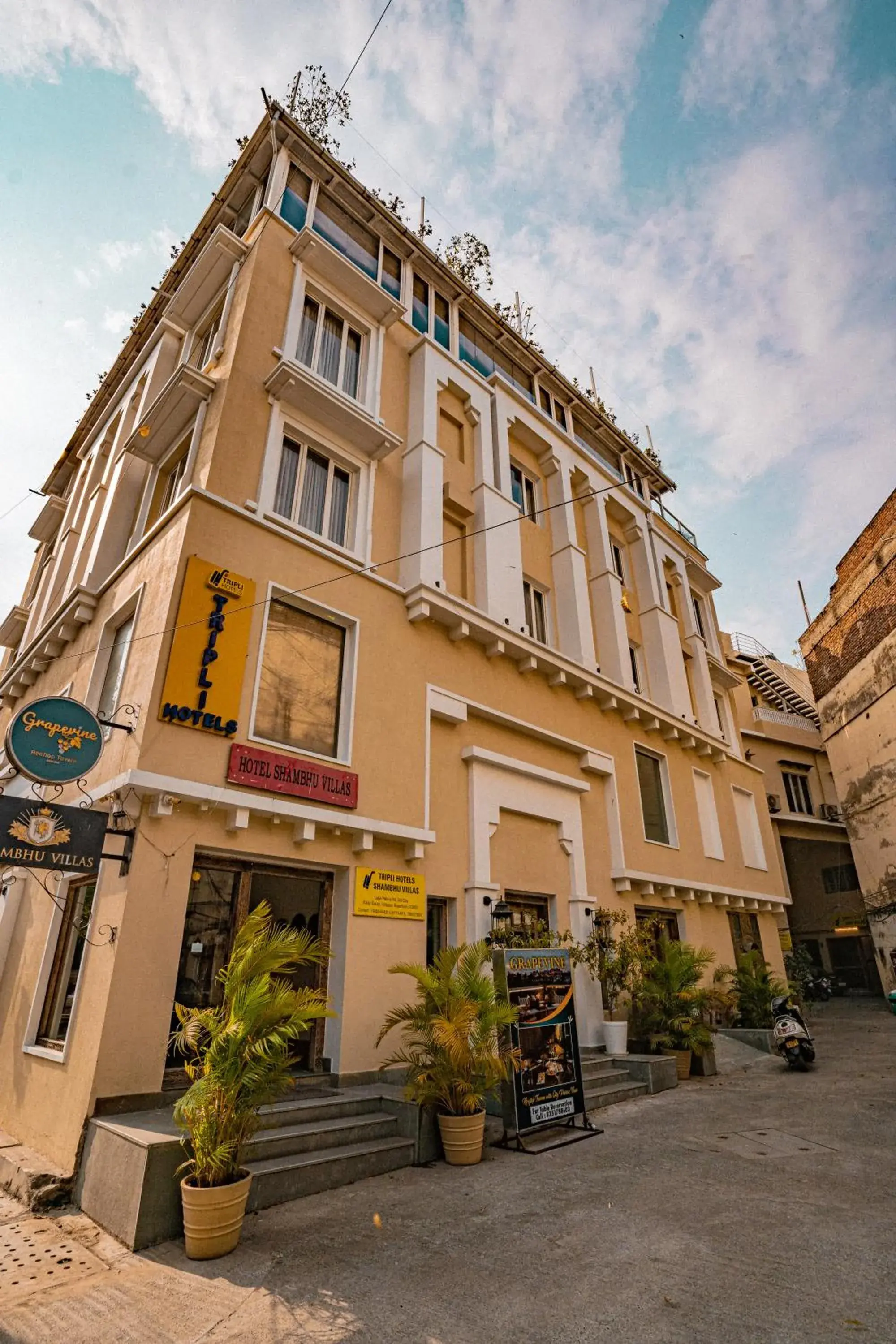 Property building in Tripli Hotels Shambhu Villas Property building in Tripli Hotels Shambhu Villas