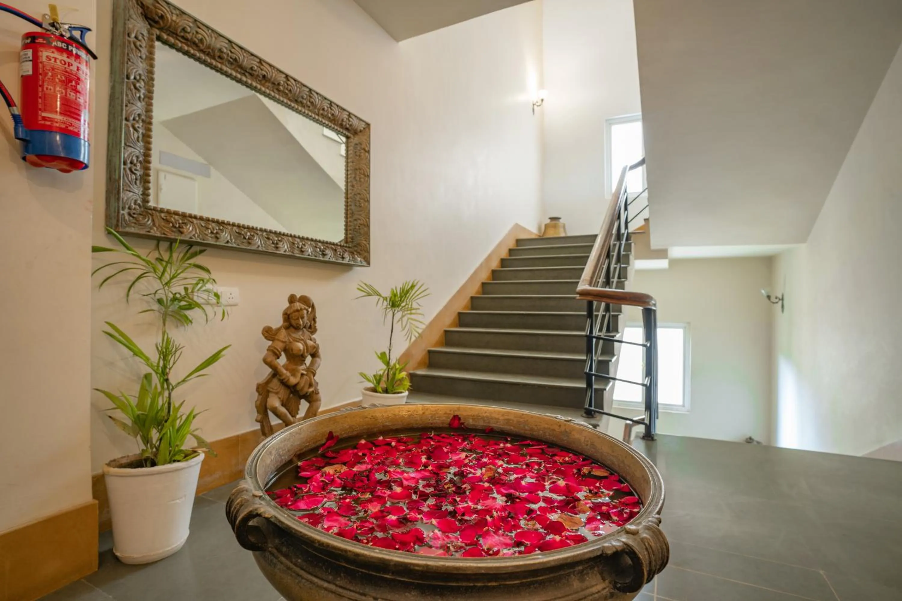 Lobby or reception in Tripli Hotels Shambhu Villas