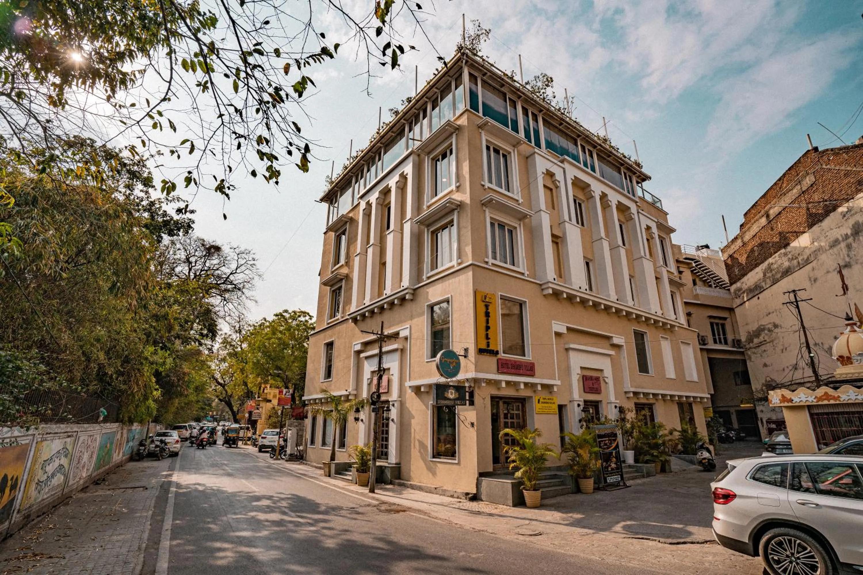 Property building in Tripli Hotels Shambhu Villas