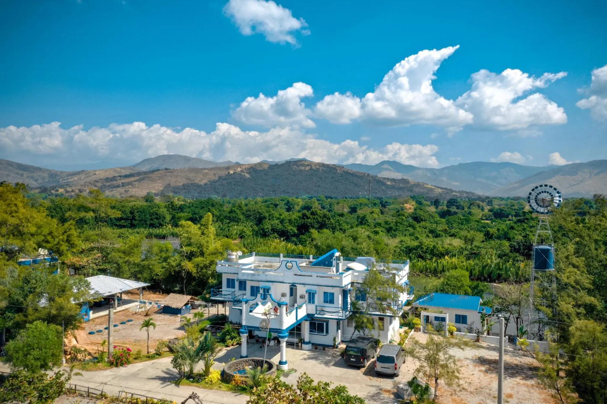 Club Monet Beachfront Resort by Cocotel