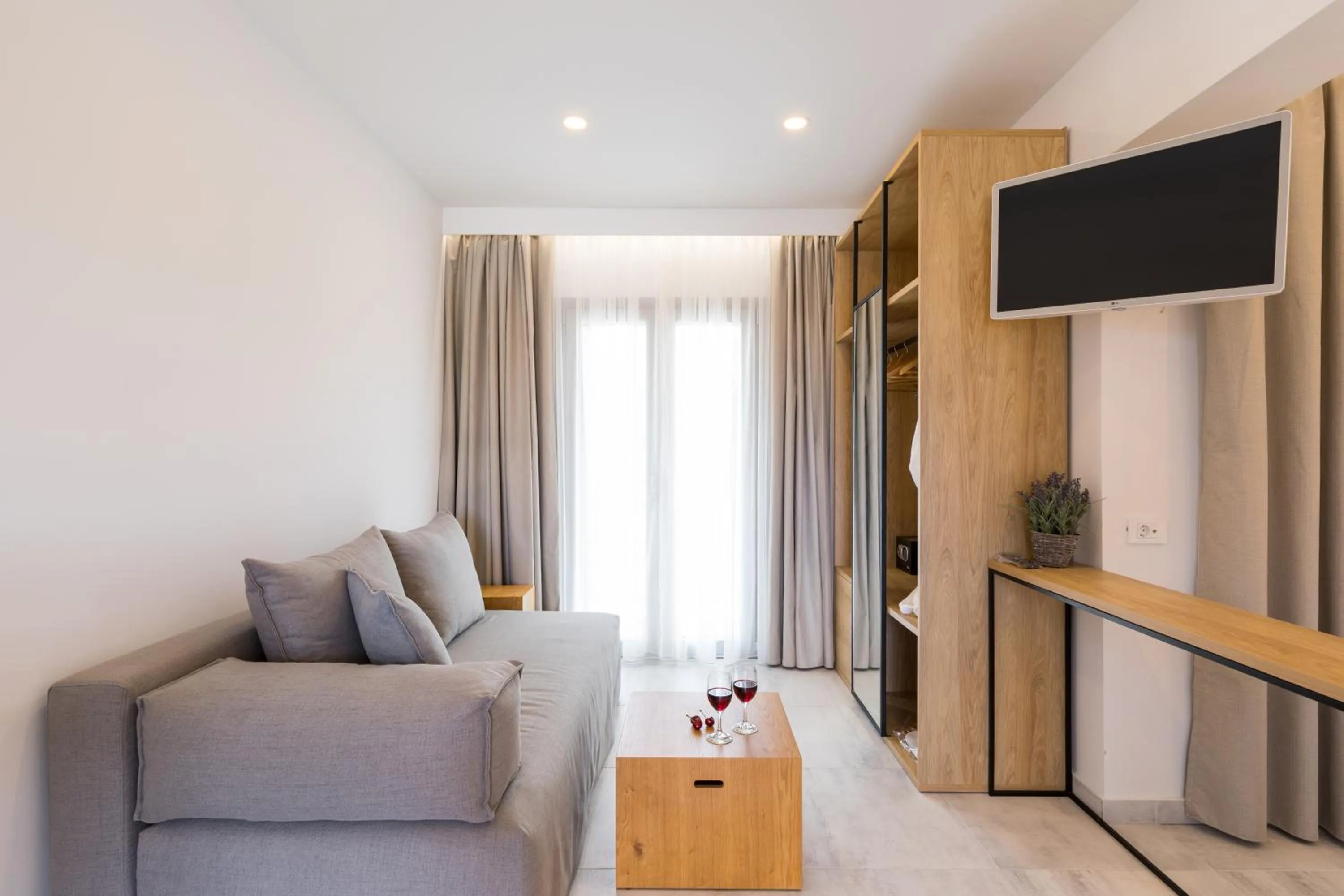 TV and multimedia in V Luxury Suites