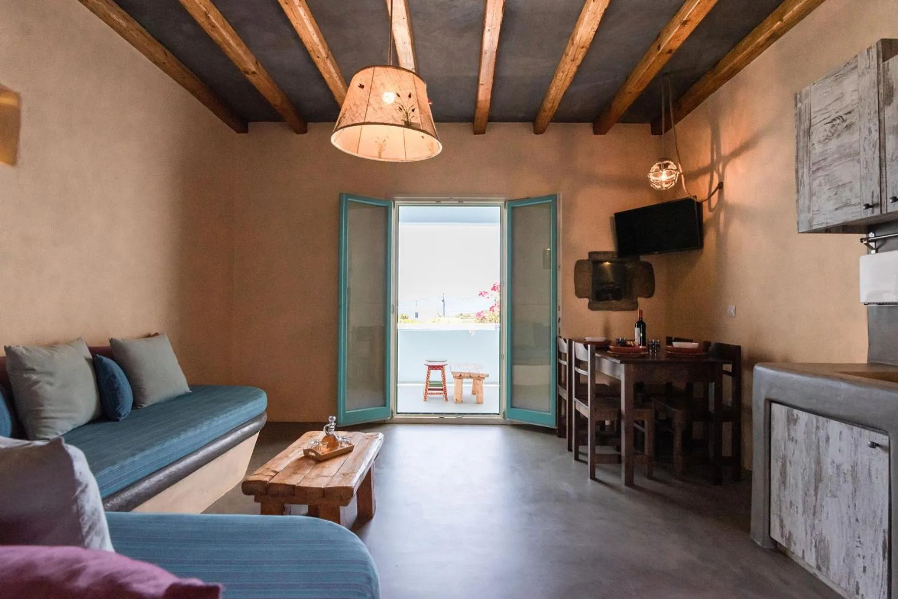 Communal lounge/ TV room in Pangaia Seaside Ηotel Adults Only