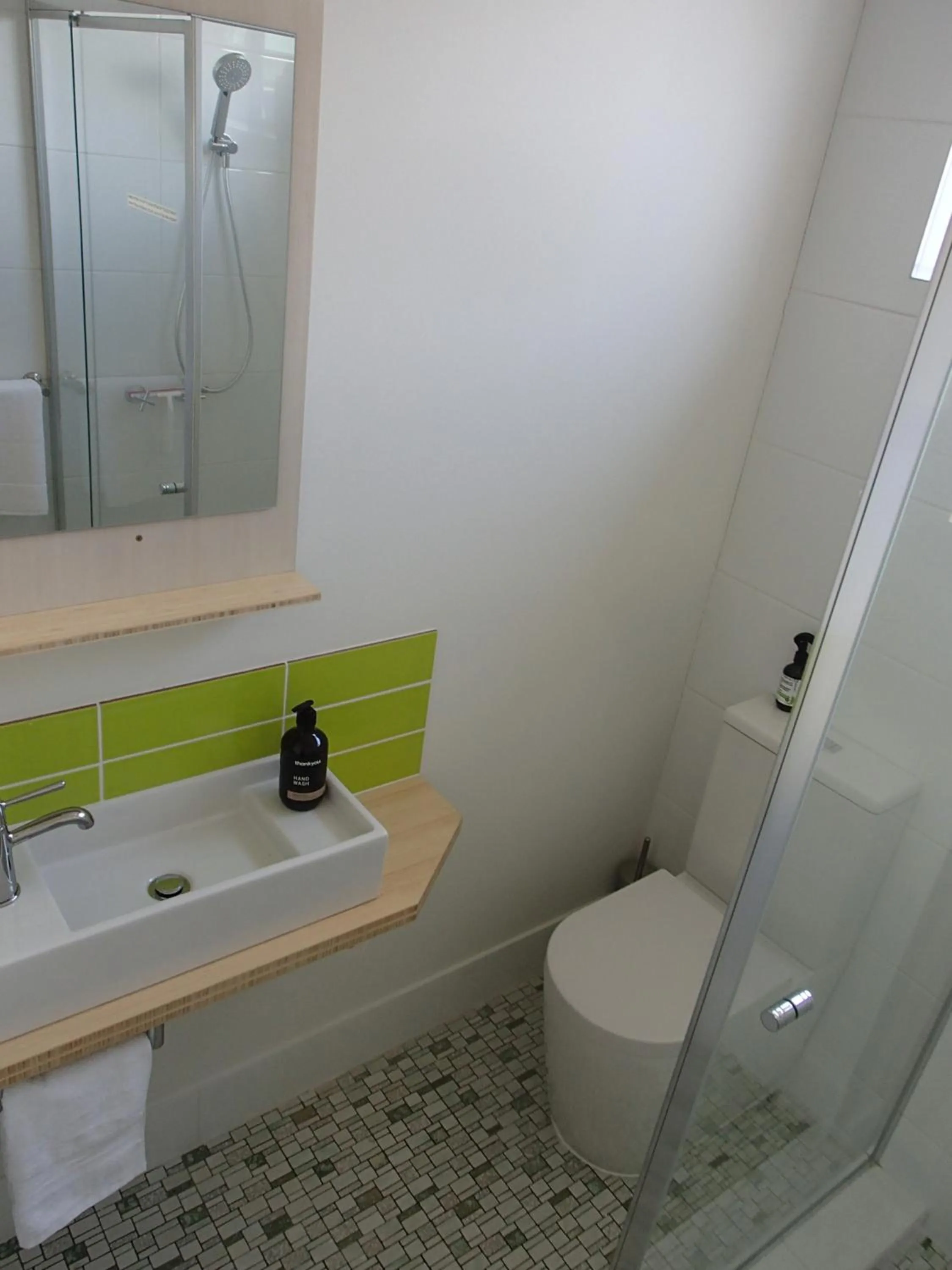 Bathroom in Wahgunyah Motel