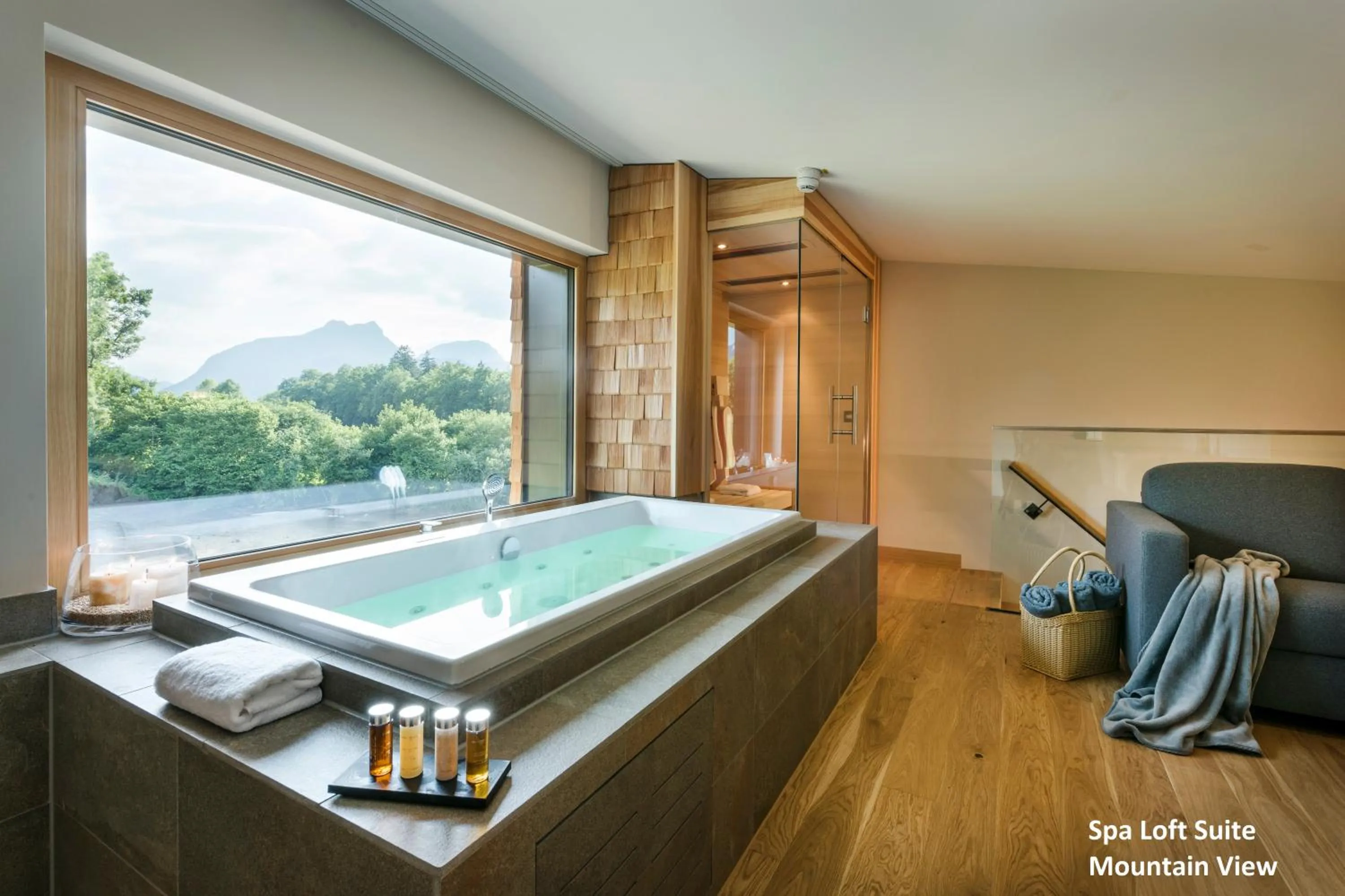 Hot Tub in Klosterhof – Alpine Hideaway & Spa