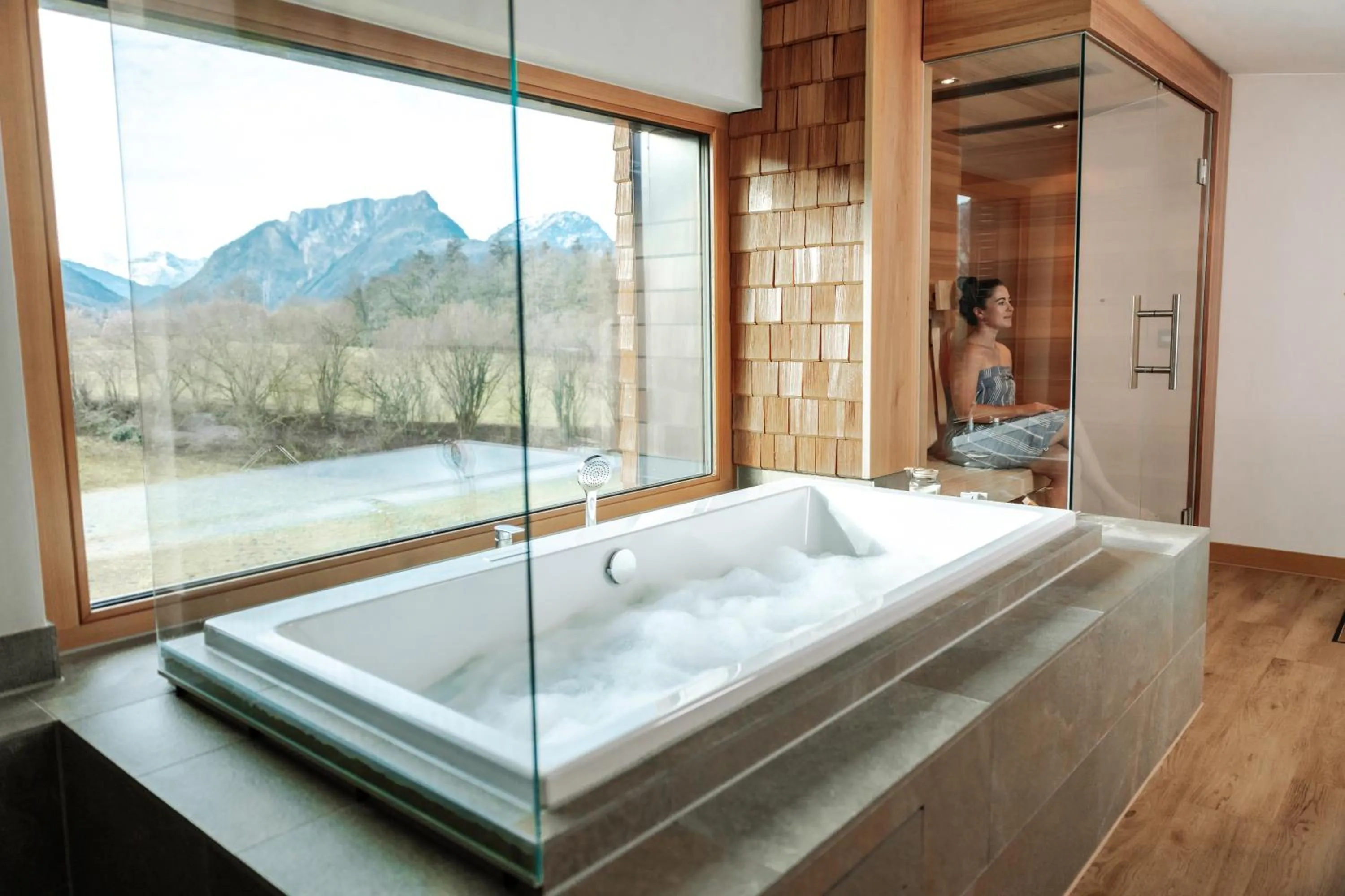 Hot Tub in Klosterhof – Alpine Hideaway & Spa