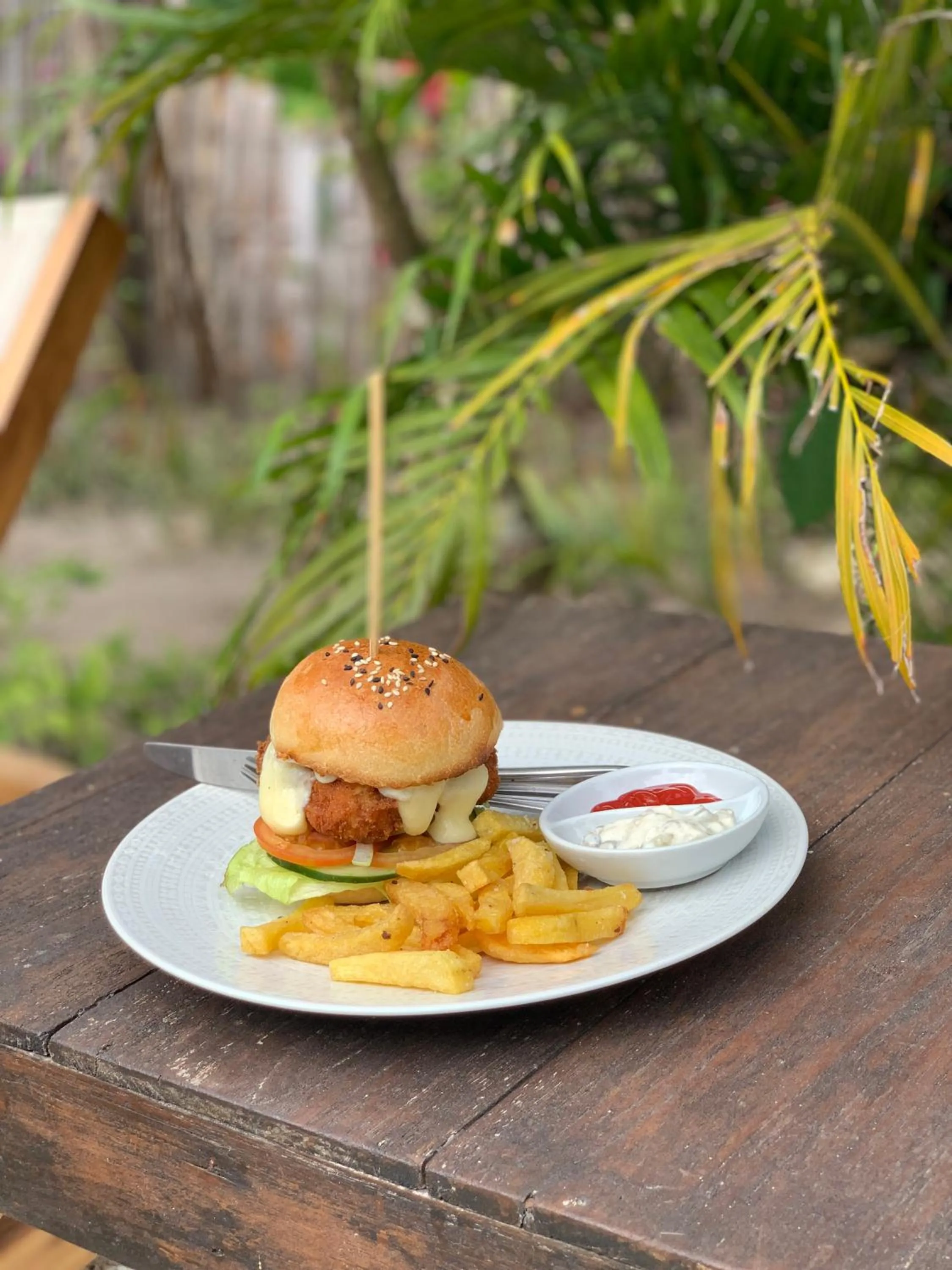 Restaurant/places to eat in La Cocoteraie Ecolodge - Luxury Glamping Tents