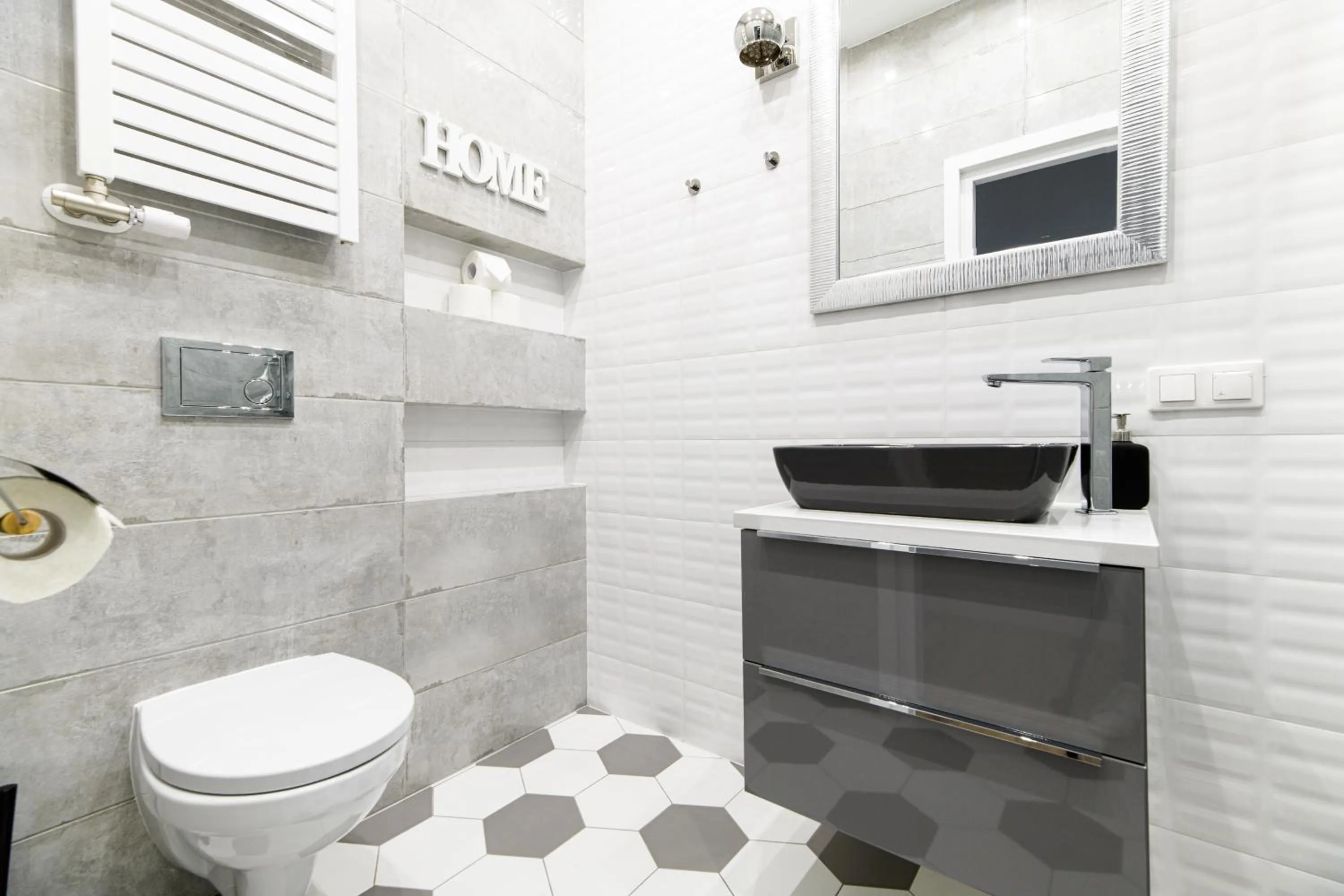 Shower in Native Apartments Blich 7