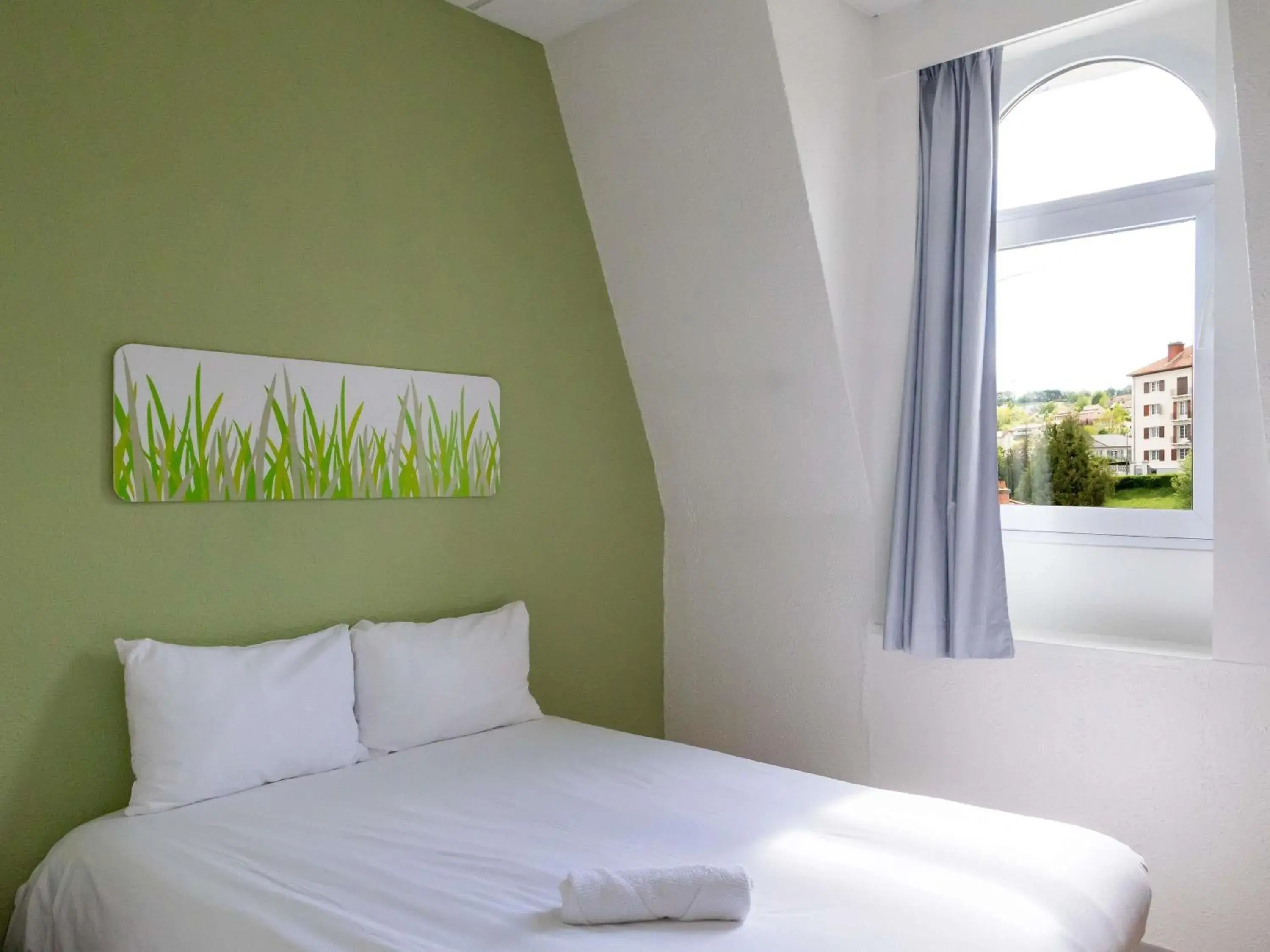 Bedroom, Bed in ibis budget Le Puy En Velay Bedroom, Bed in ibis budget Le Puy En Velay