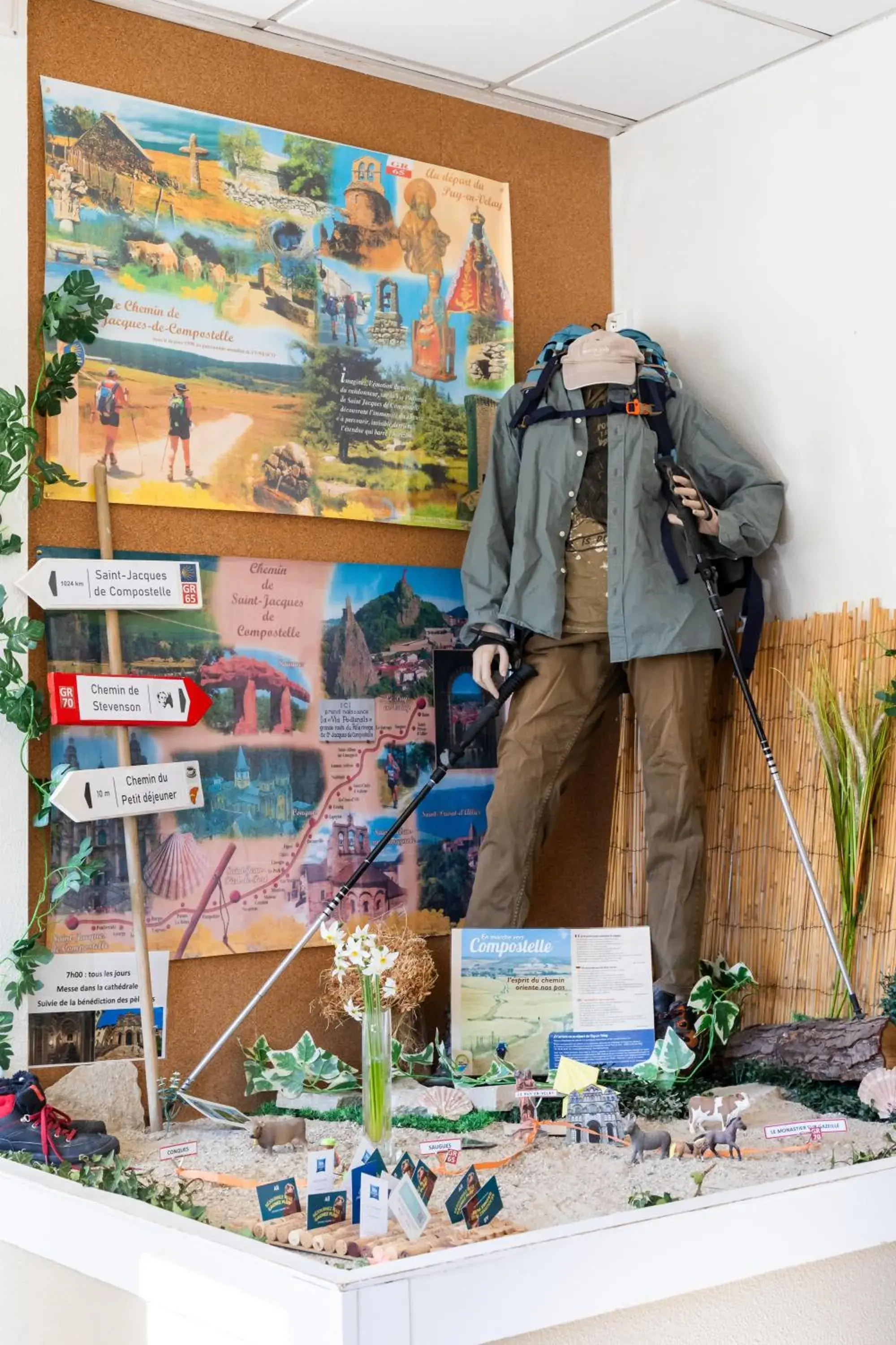 Lobby or reception in ibis budget Le Puy En Velay Lobby or reception in ibis budget Le Puy En Velay