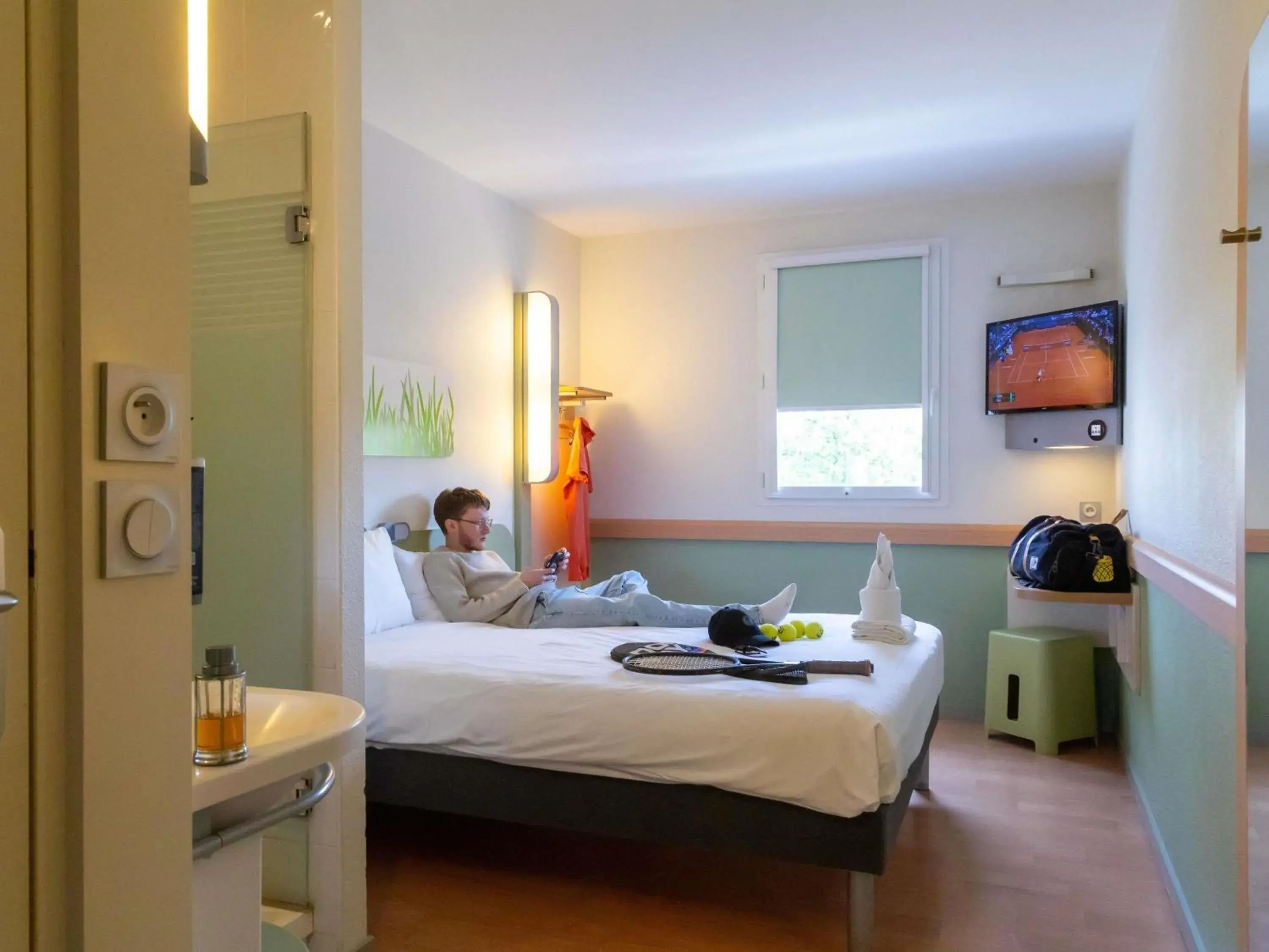 Bedroom, Bed in ibis budget Le Puy En Velay Bedroom, Bed in ibis budget Le Puy En Velay