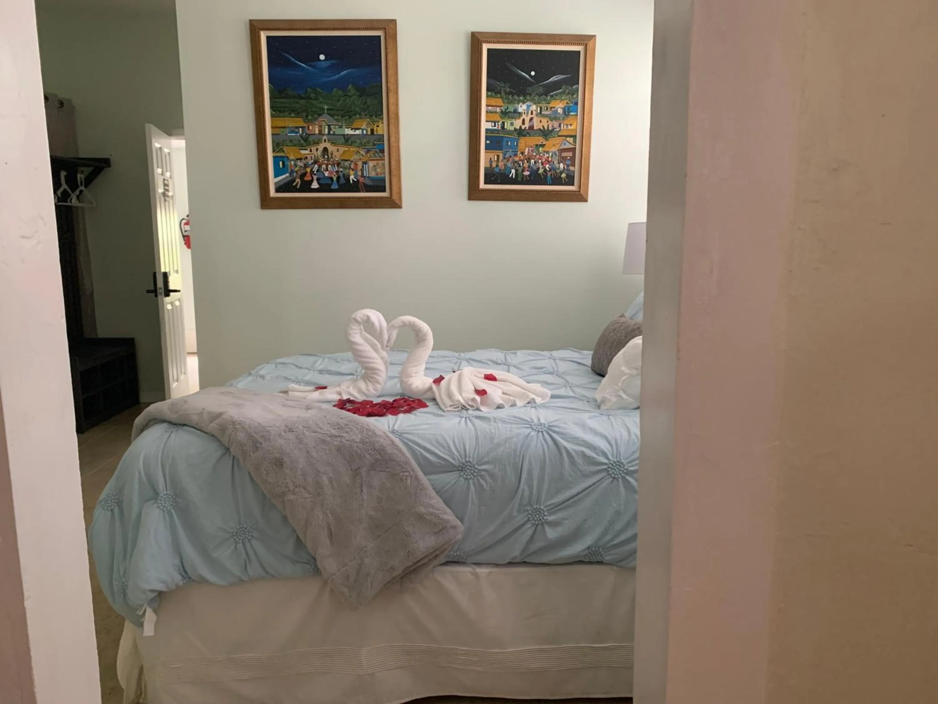 Bed in Manatee Palms