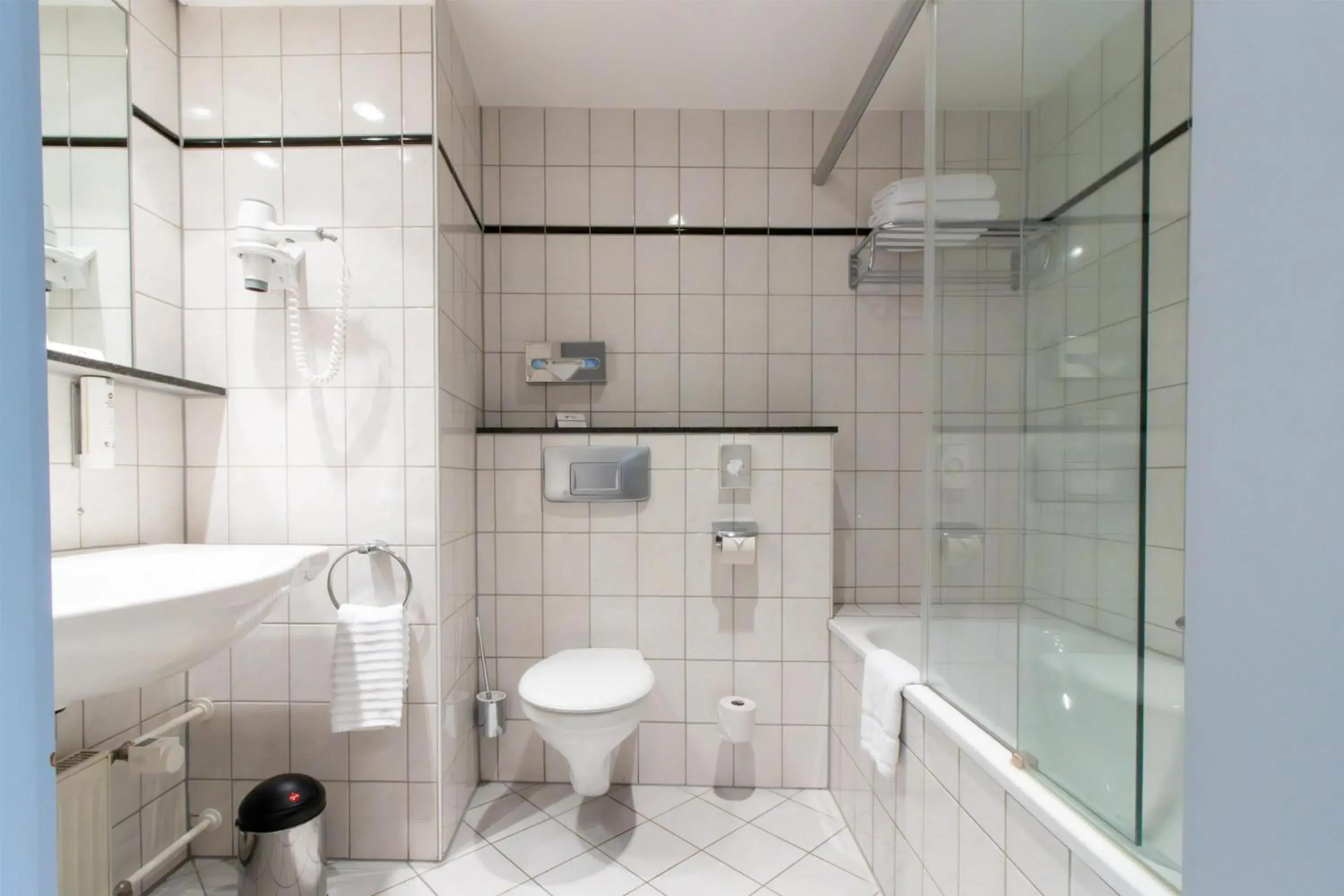 Bathroom in Best Western Plus Palatin Kongresshotel Bathroom in Best Western Plus Palatin Kongresshotel