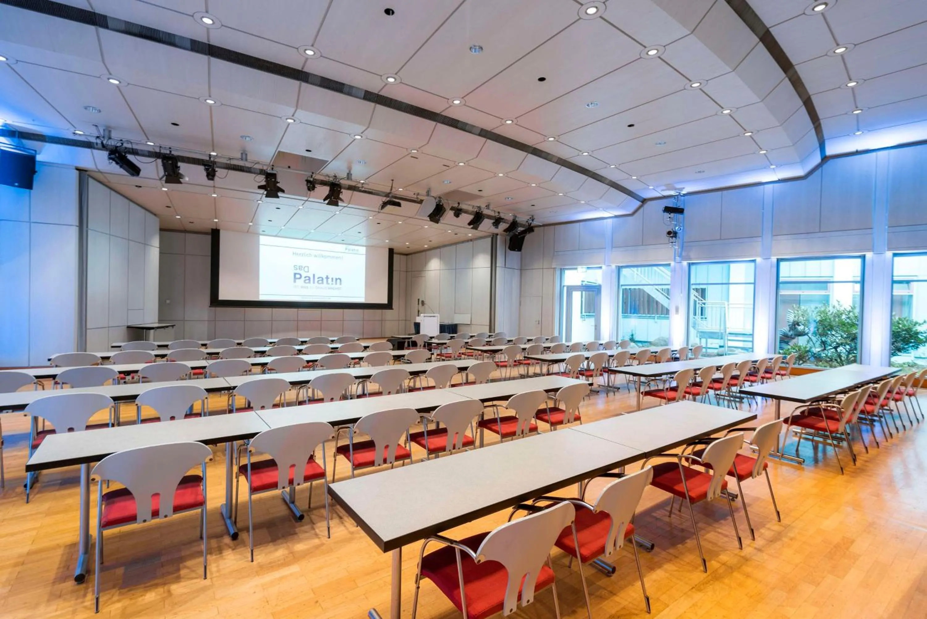 Meeting/conference room in Best Western Plus Palatin Kongresshotel