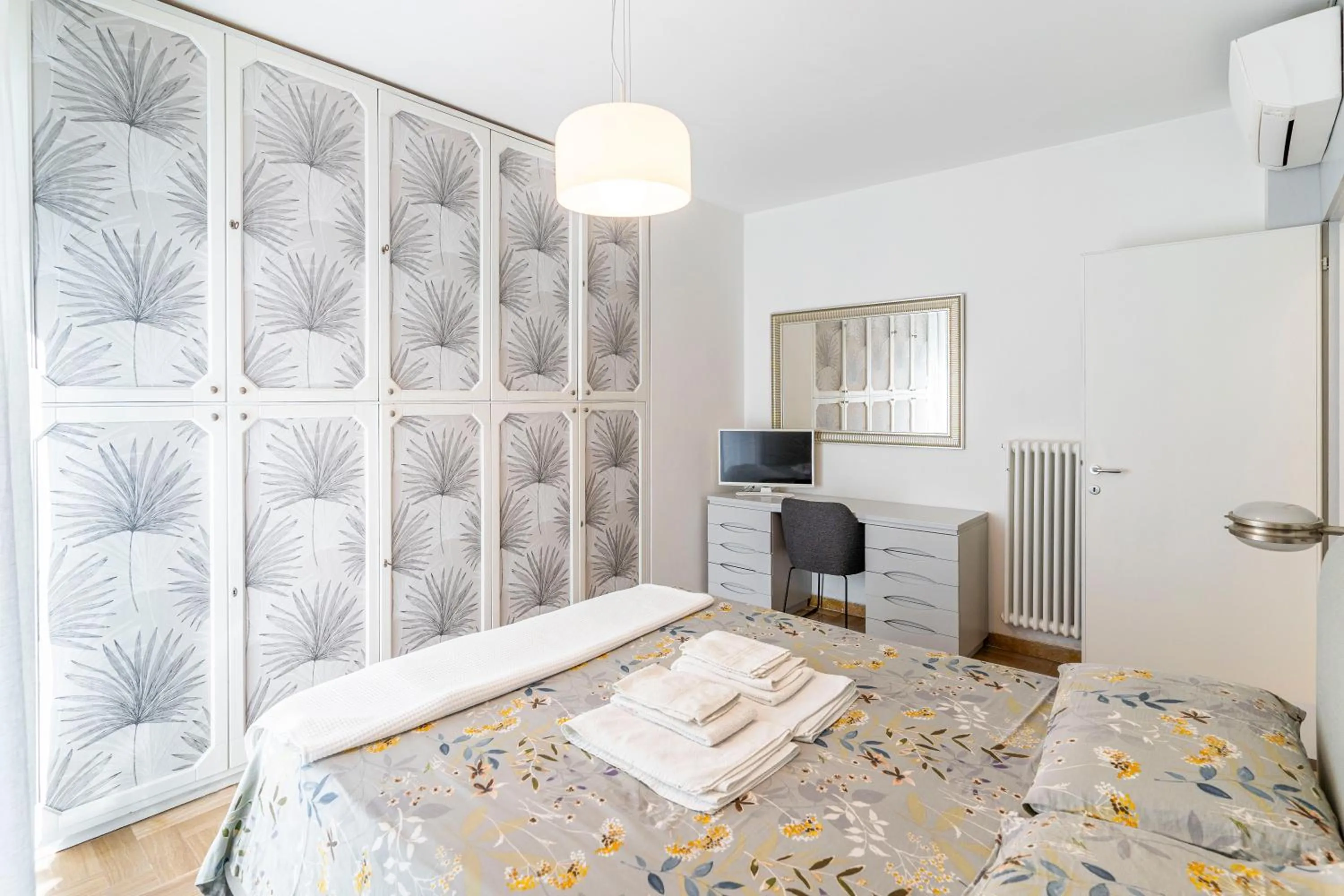 Bed in Quattro Fontane Apartment