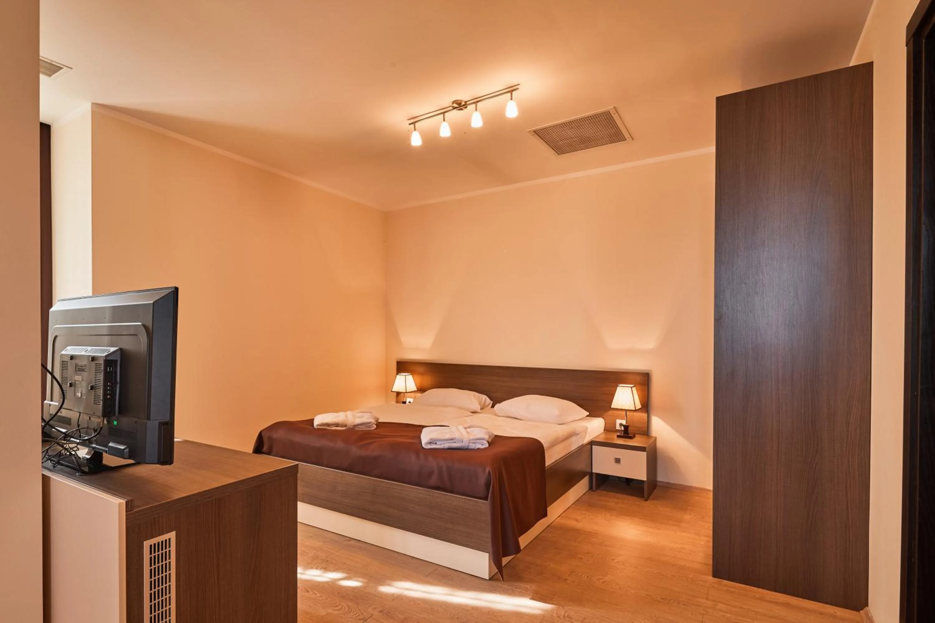Bedroom, Bed in Hotel Gino Wellness Rabath