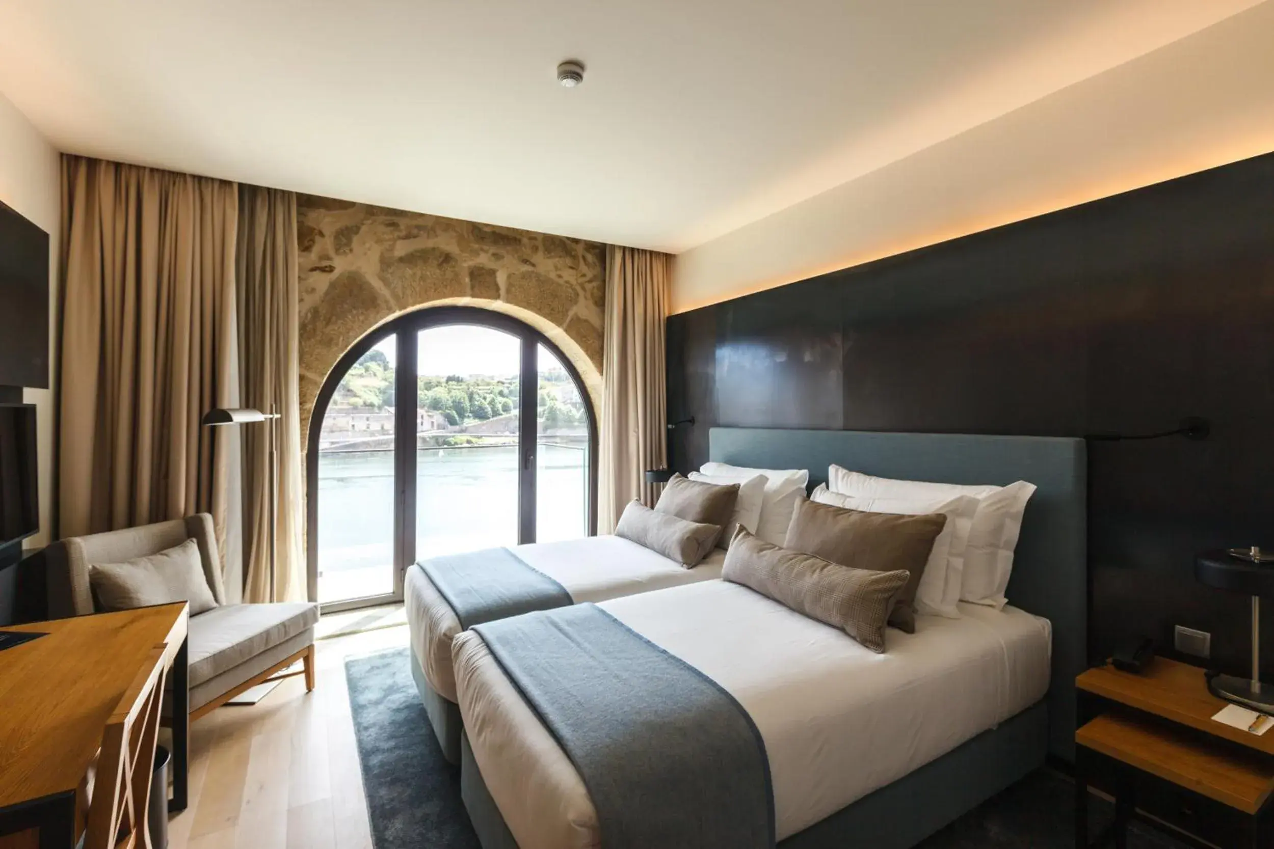 Deluxe Twin Room in NEYA Porto Hotel Deluxe Twin Room in NEYA Porto Hotel