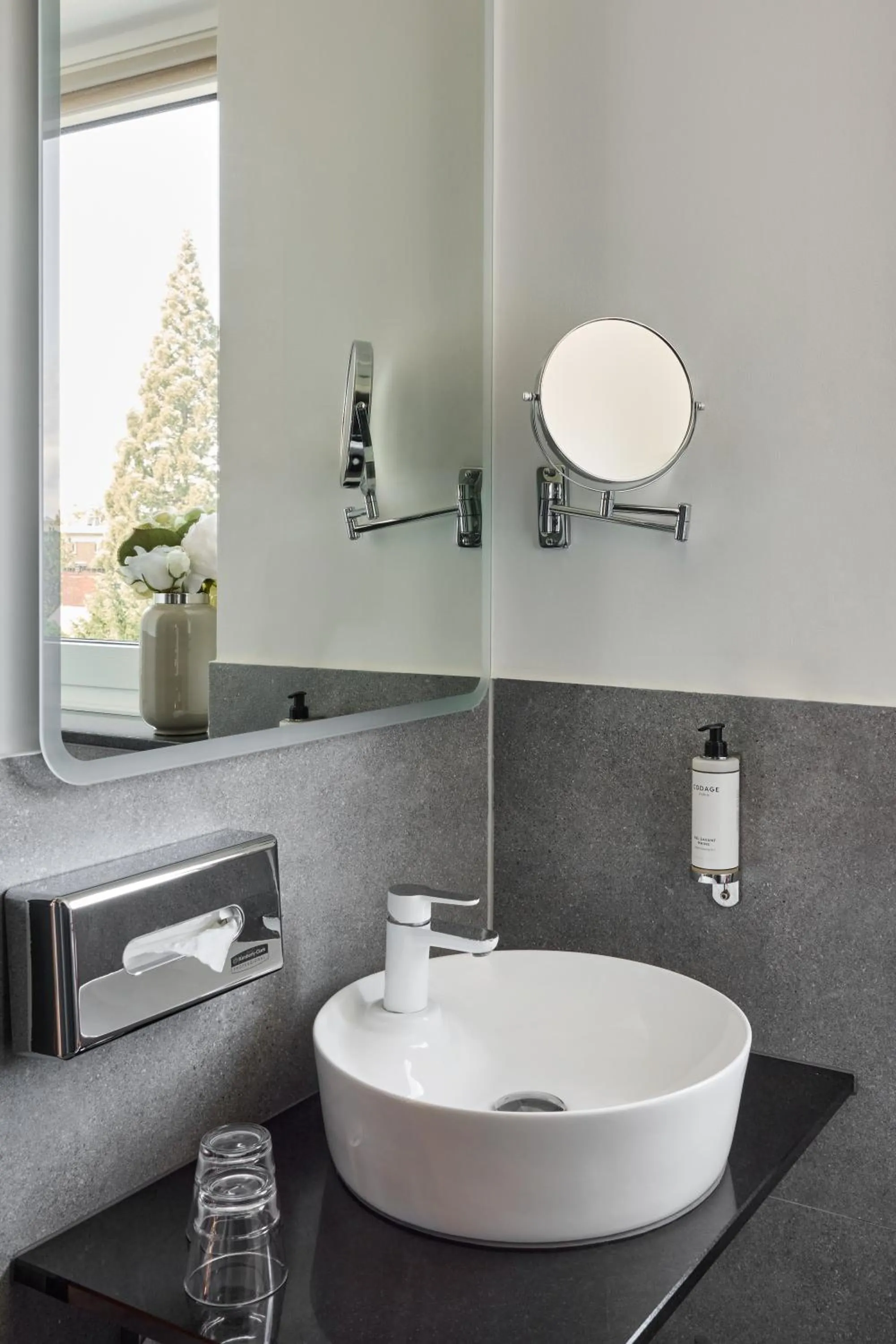 Bathroom in Hotel du Nord Alster - auf der Uhlenhorst - SELF CHECK-IN