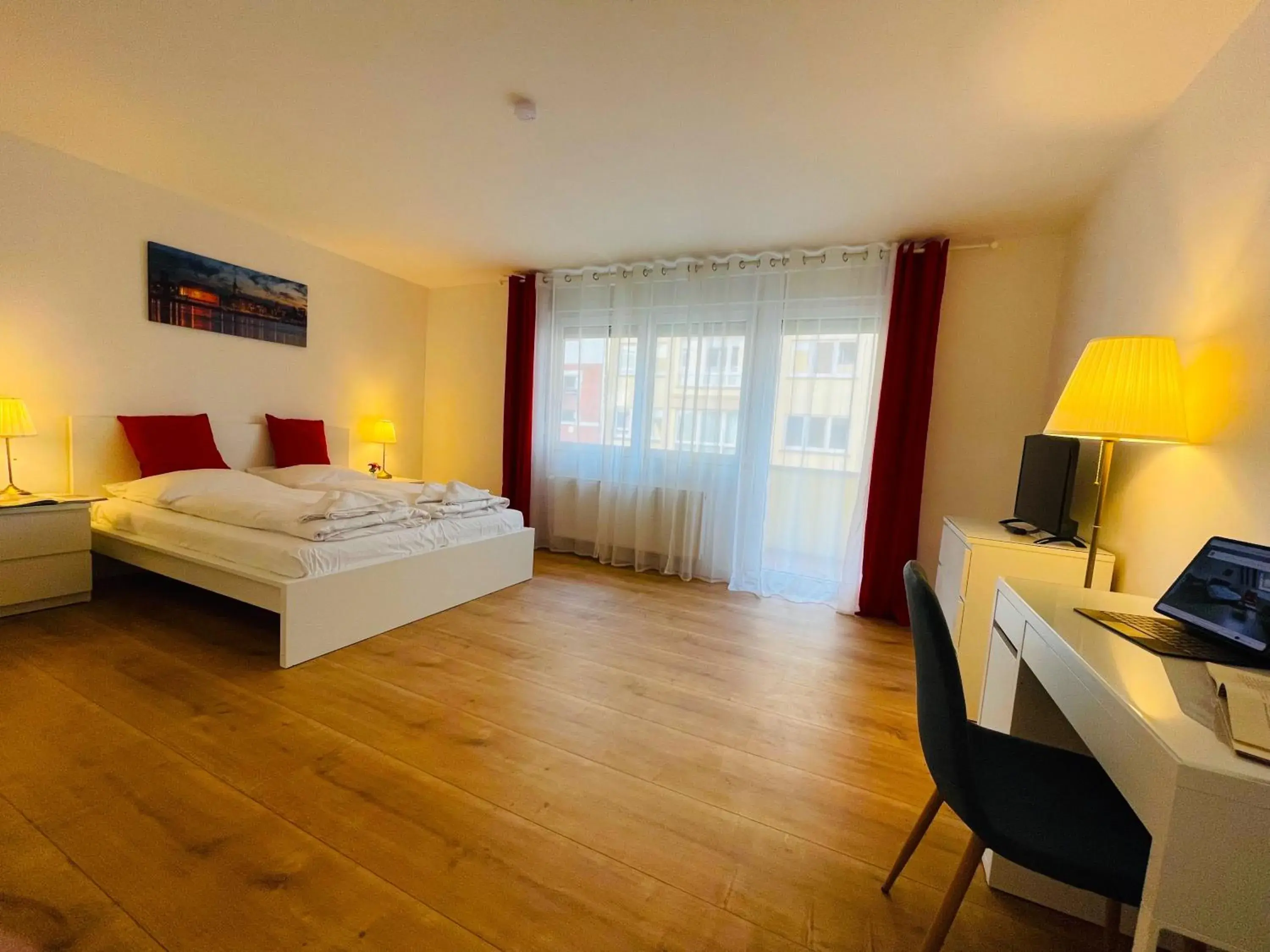 Double Room with Balcony in Hotel Moguntia Double Room with Balcony in Hotel Moguntia