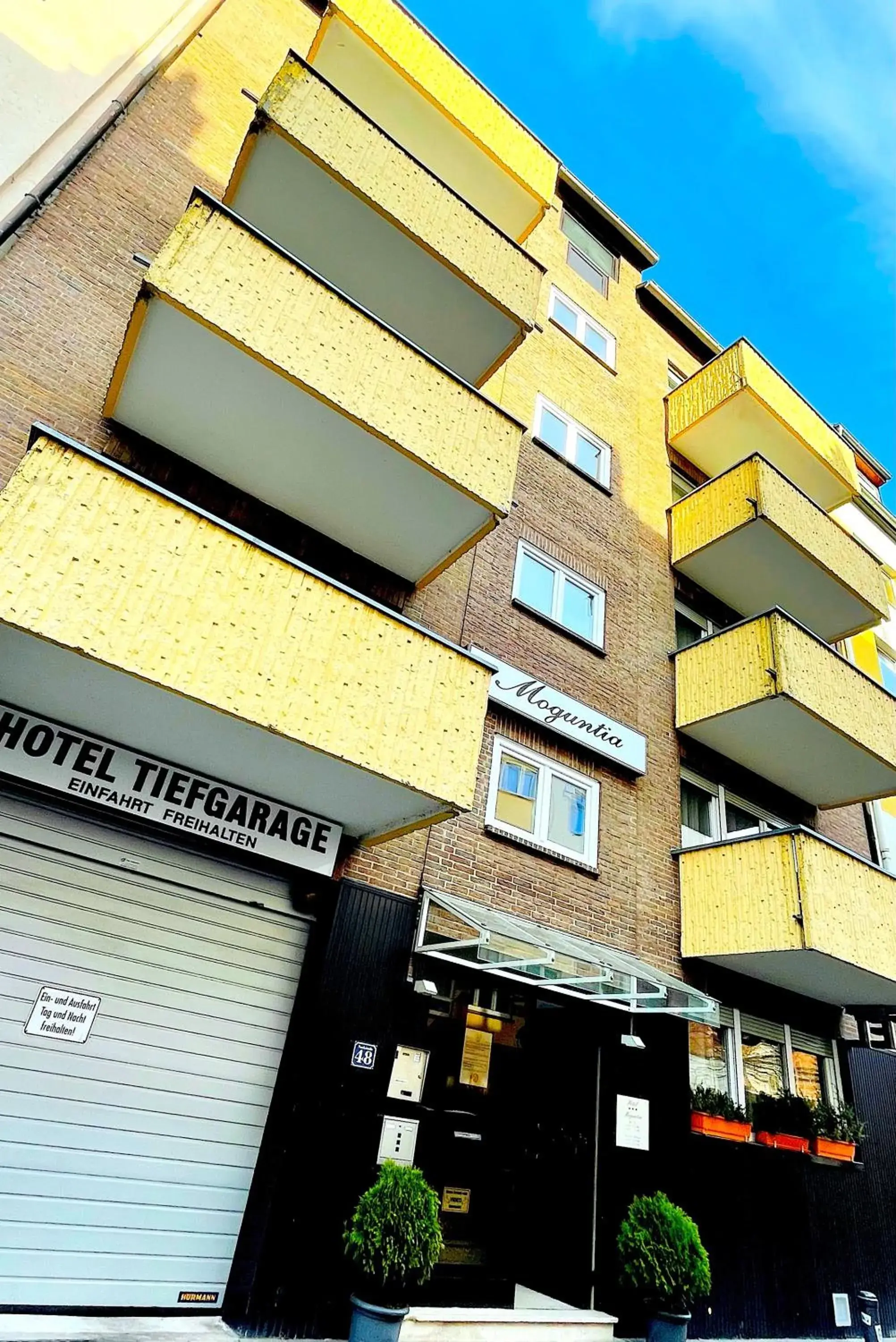 Facade/entrance in Hotel Moguntia Facade/entrance in Hotel Moguntia