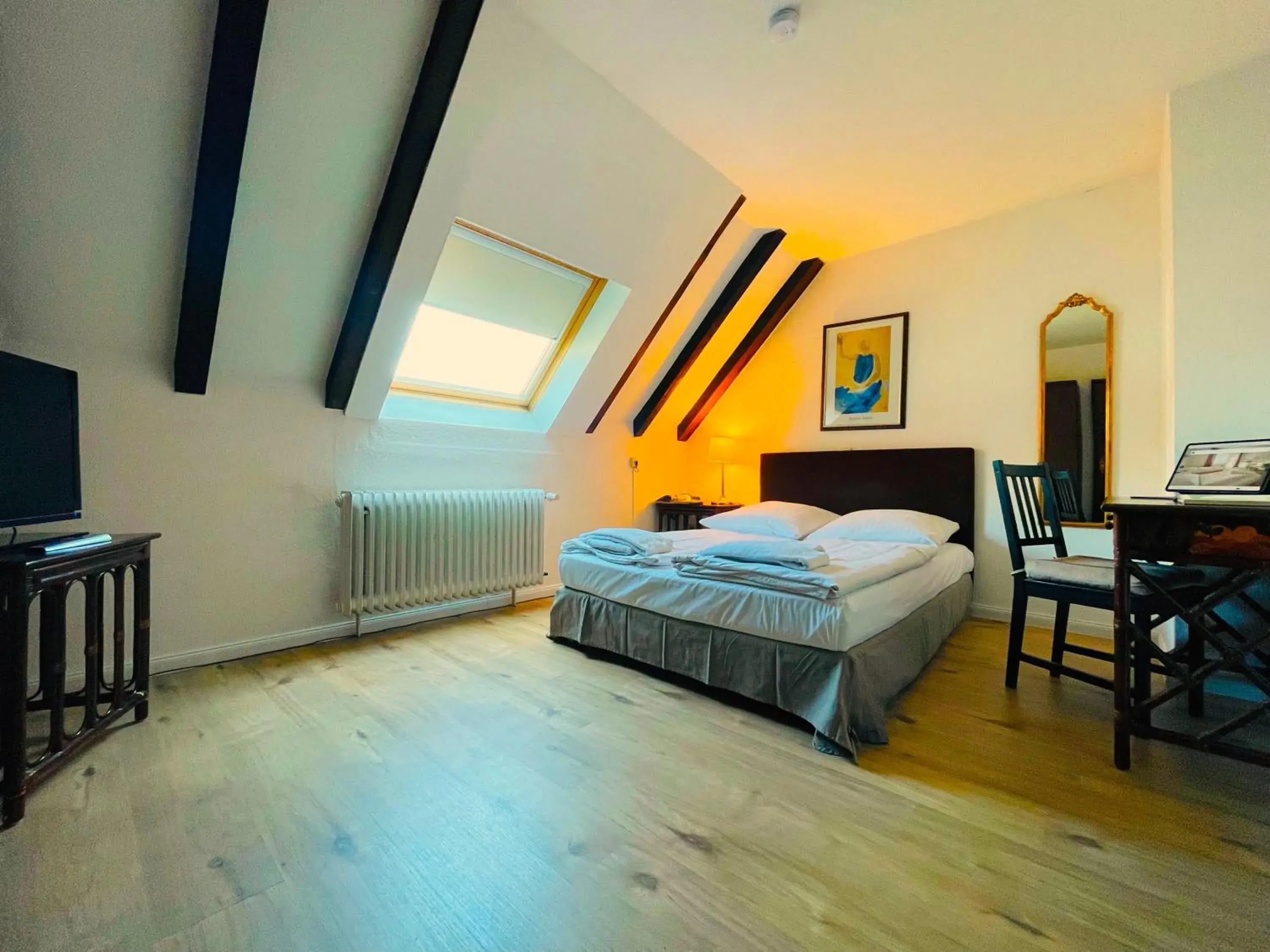 Bedroom, Bed in Hotel Moguntia Bedroom, Bed in Hotel Moguntia