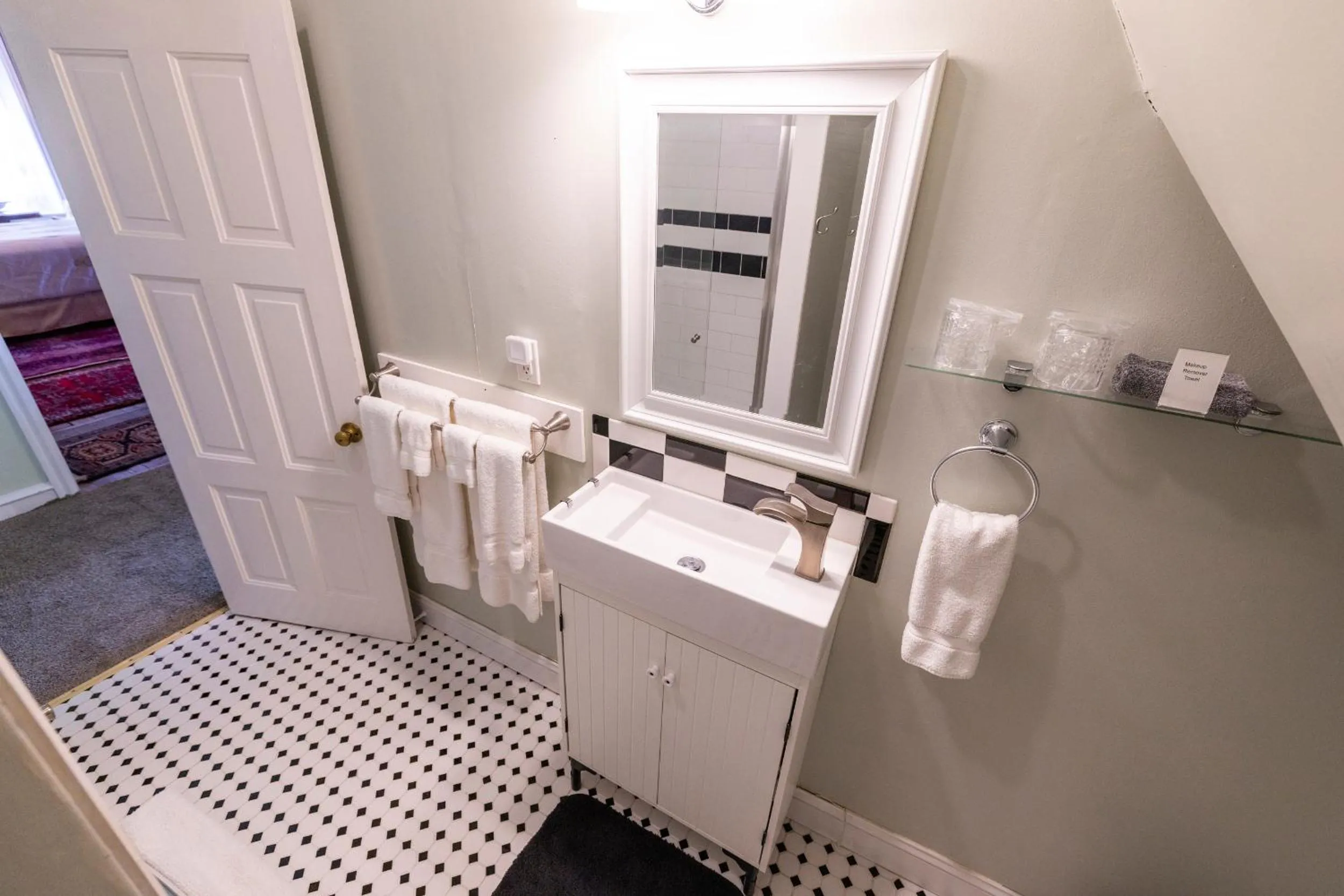 Gifford-Risley House Bed and Breakfast