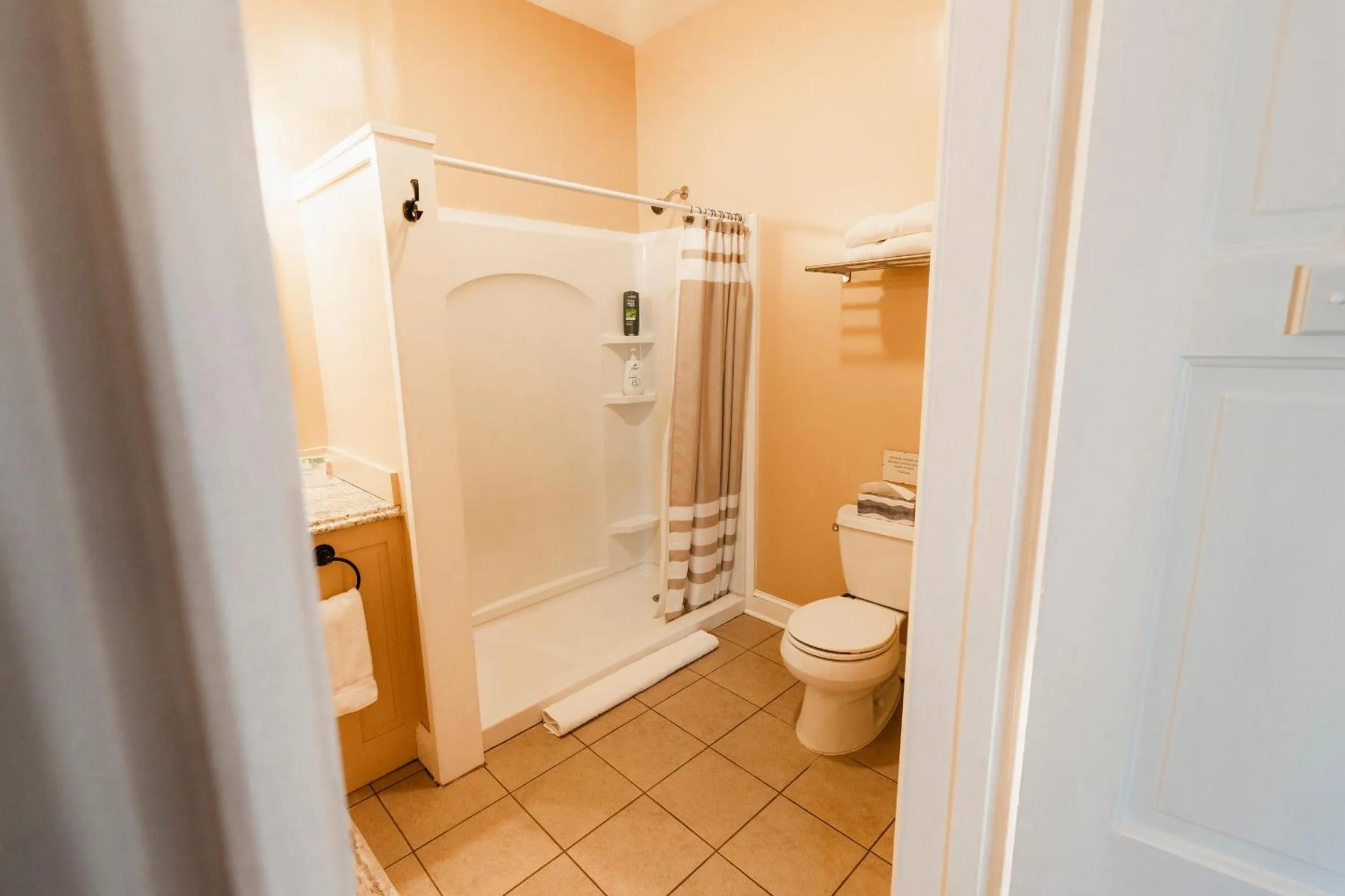 Gifford-Risley House Bed and Breakfast