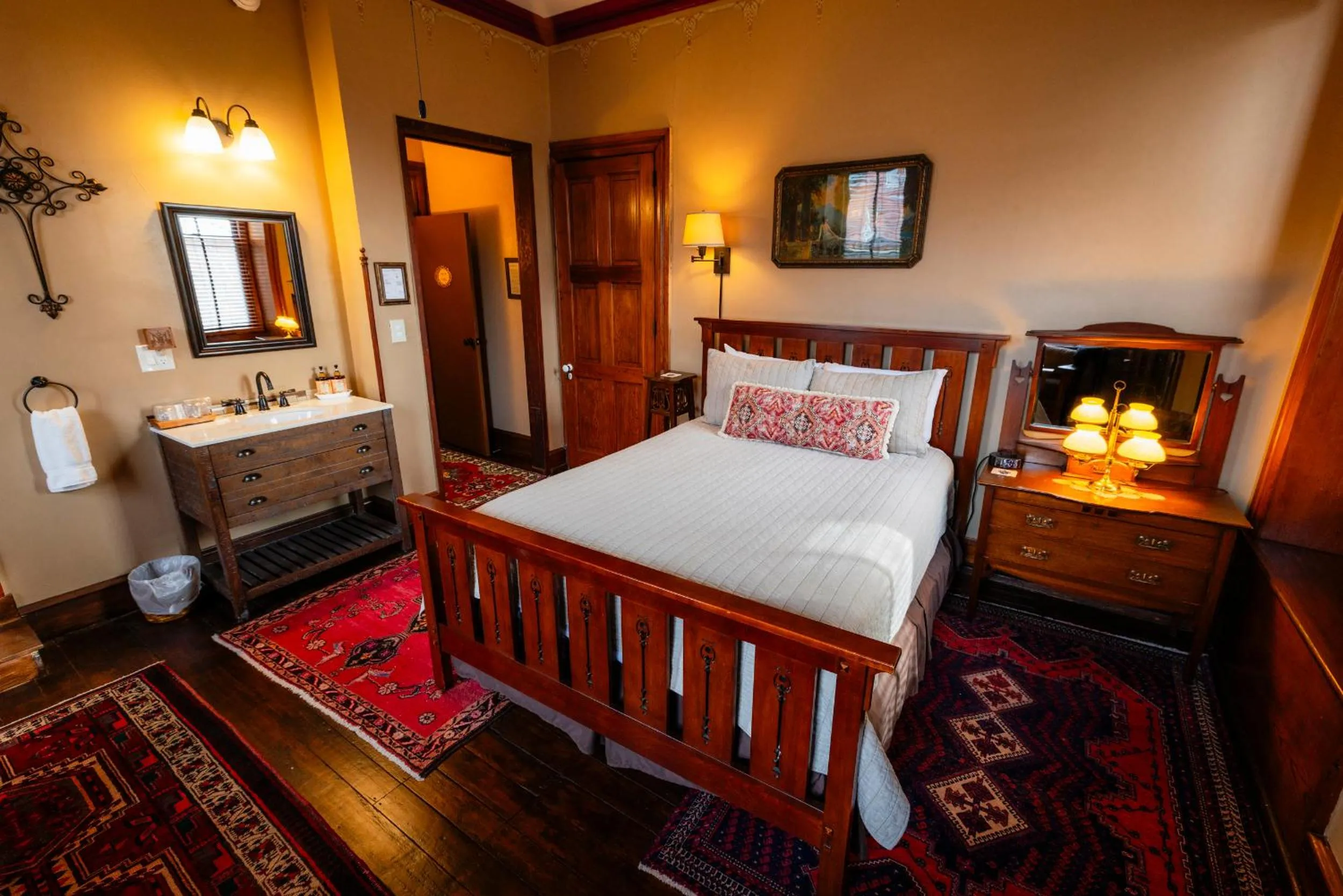 Bed in Gifford-Risley House Bed and Breakfast