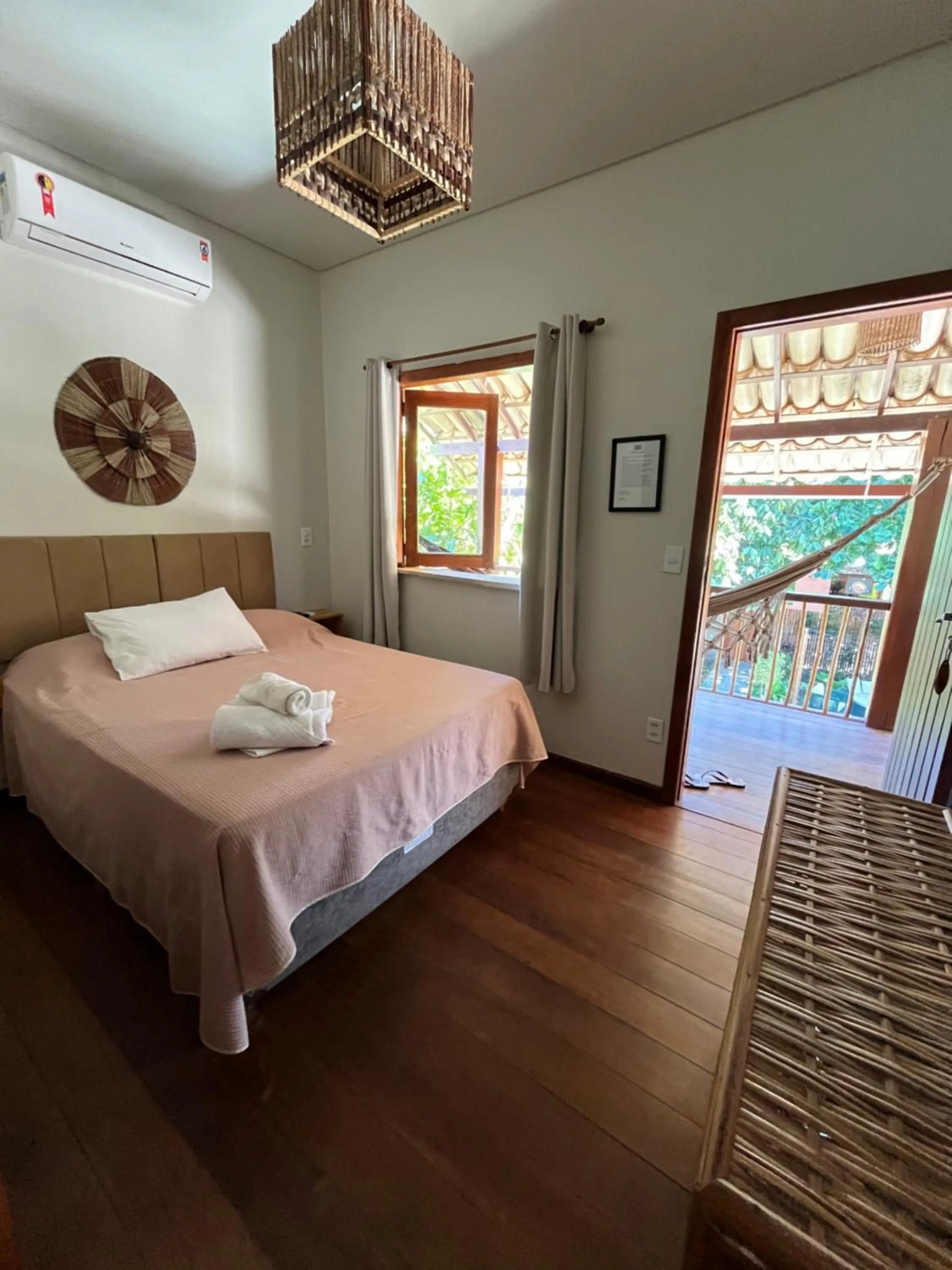 Photo of the whole room, Bed in Pousada Vilarejo